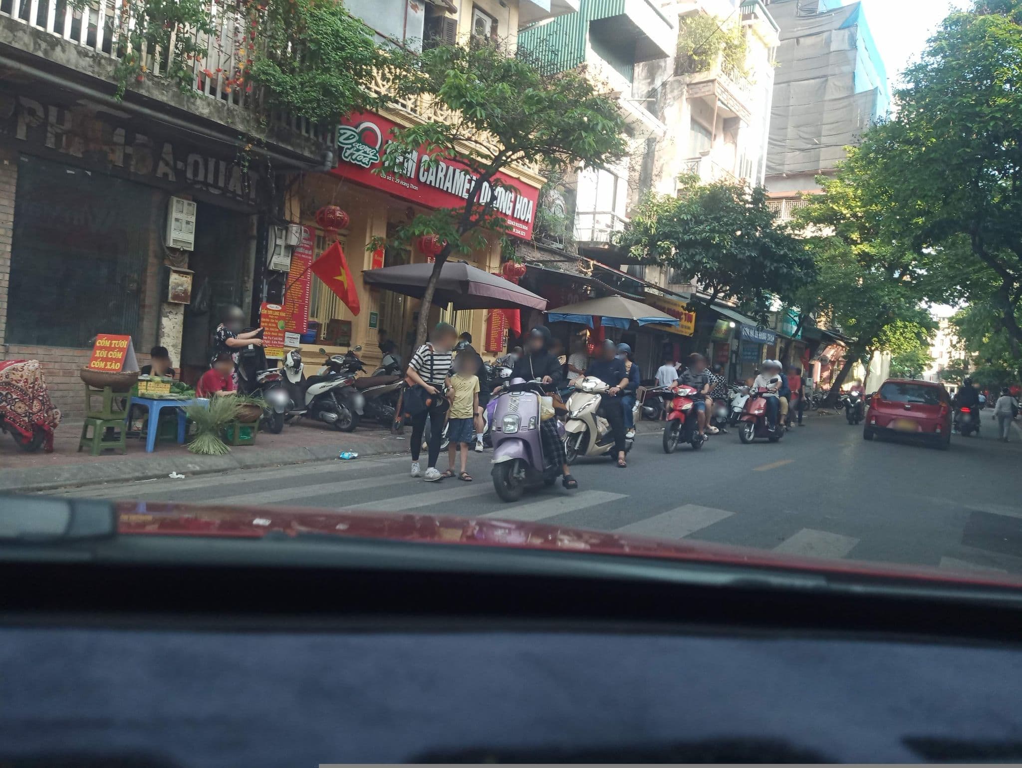 Street view near Golden River Hotel, Hoàn Kiếm — © hn_front_1 (CC BY-SA · Mapillary)
