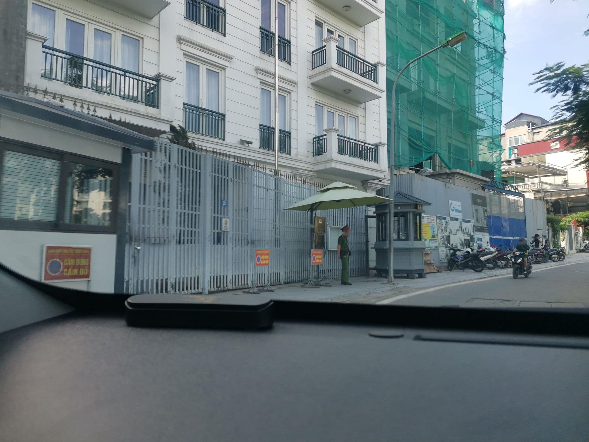 Street view near Beer 2KU, Tây Hồ — © hn_left_2 (CC BY-SA · Mapillary)