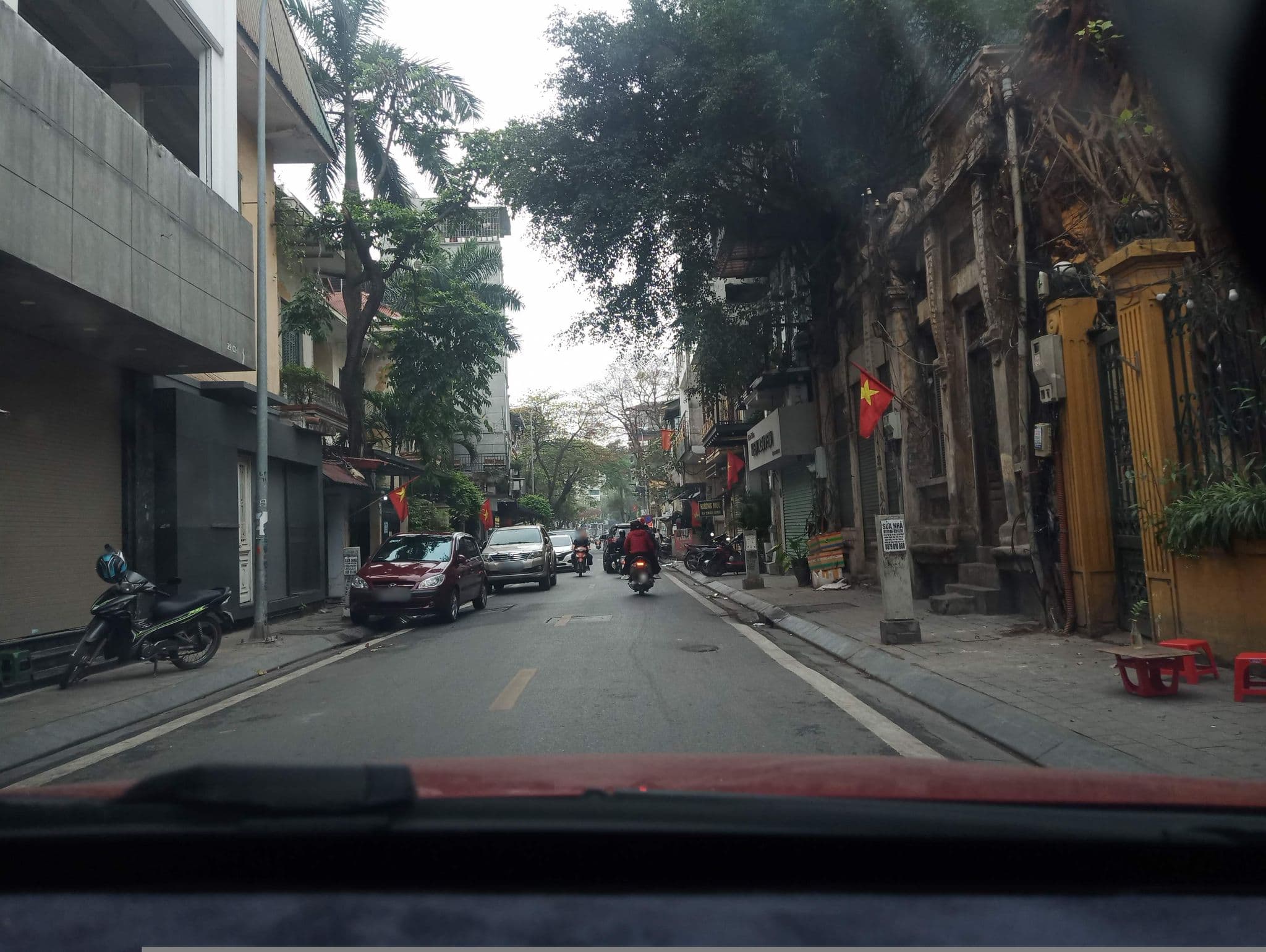 Street view near Hanah’s tiny house, Yên Phụ — © hn_front_1 (CC BY-SA · Mapillary)