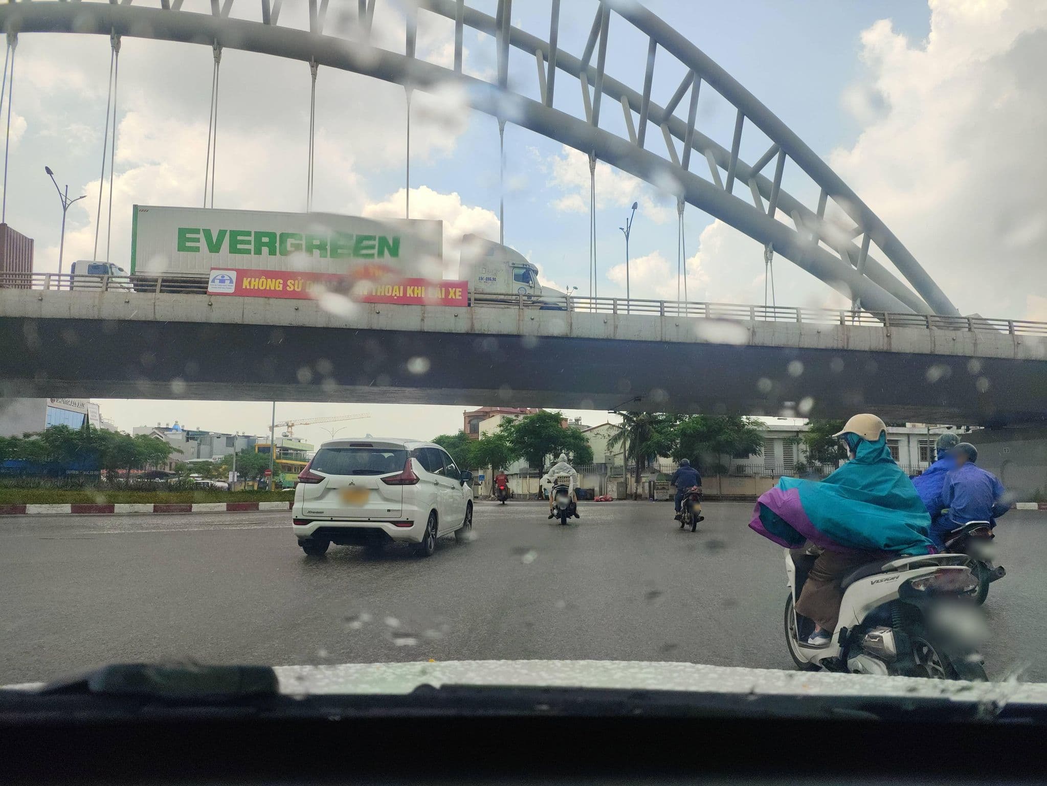 Street view near Hotel Nikko Hai Phong, Haiphong — © hn_right_1 (CC BY-SA · Mapillary)