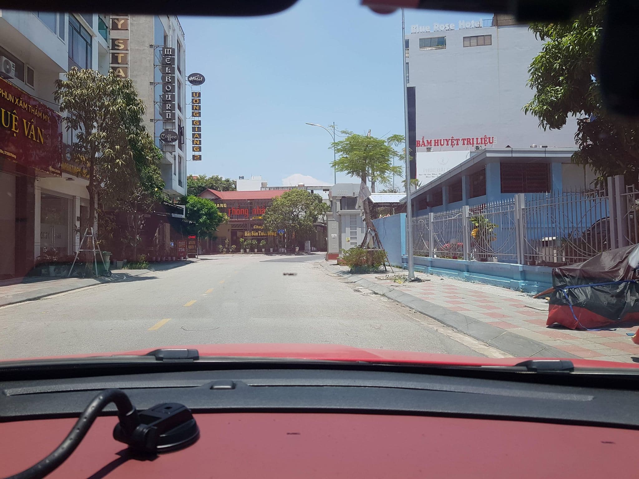 Street view near hotel, Haiphong — © sg_front_3 (CC BY-SA · Mapillary)