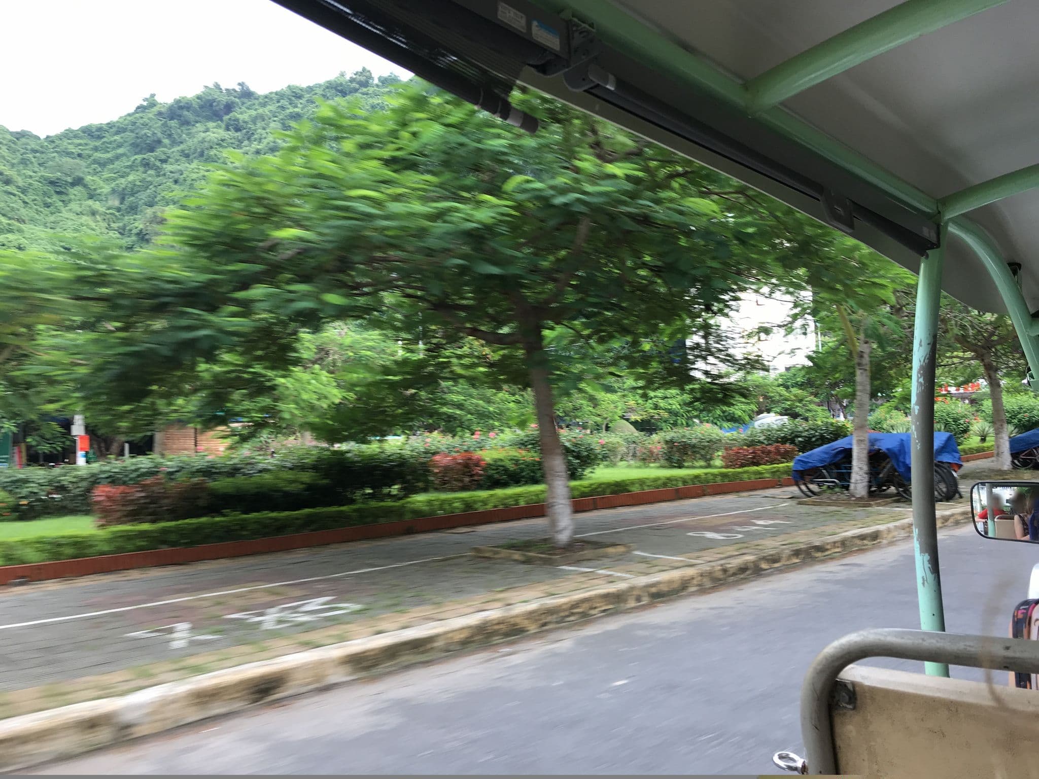 Street view near Holiday Wiew, Cát Bà — © nigelramsay (CC BY-SA · Mapillary)