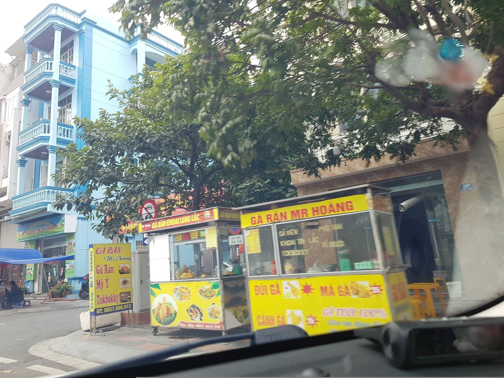 Street view near Khach San Anh Dao, Haiphong — © hn_right_1 (CC BY-SA · Mapillary)