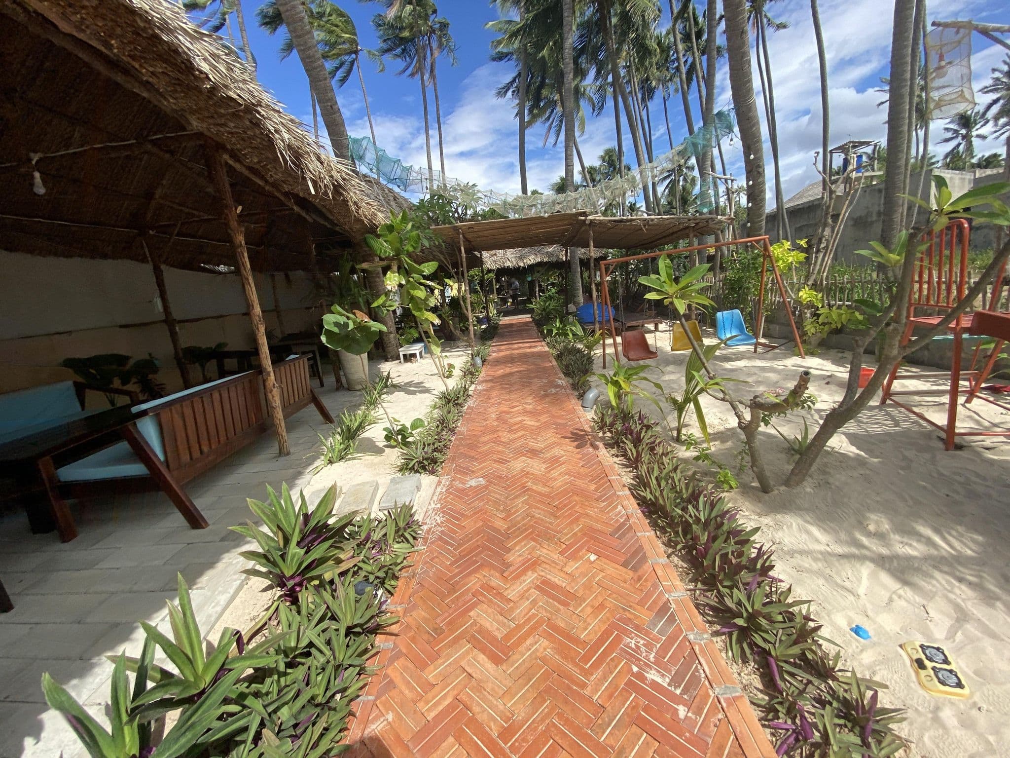 Street view near Eva Hut, Mui Ne — © vadi (CC BY-SA · Mapillary)