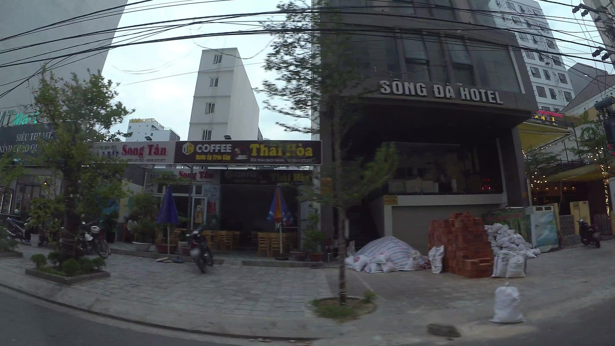 Street view near Delicate Serviced Apartment And Hotel, Sơn Trà — © kaartcam (CC BY-SA · Mapillary)