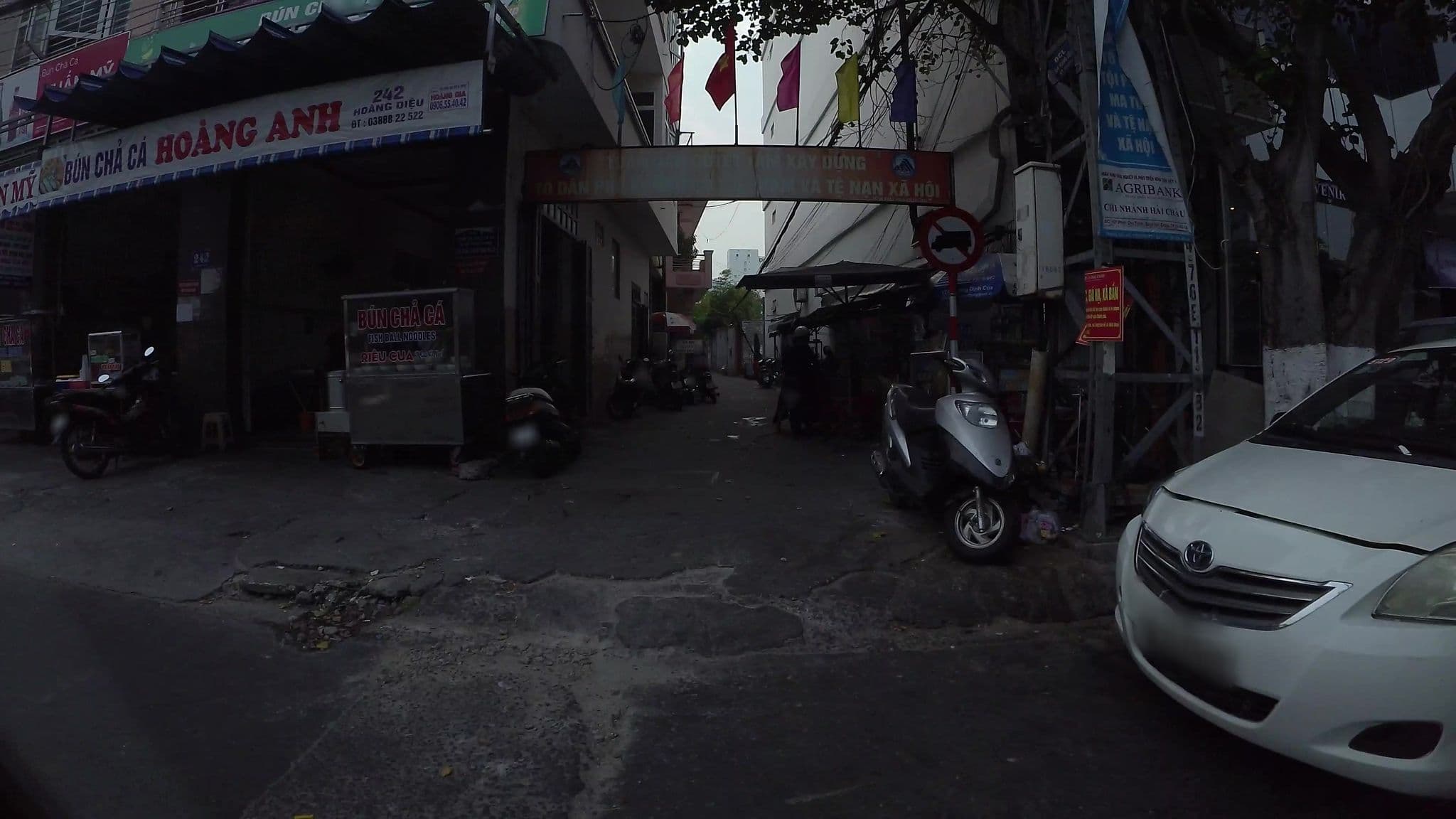 Street view near One Opera Hotel, Da Nang — © kaartcam (CC BY-SA · Mapillary)