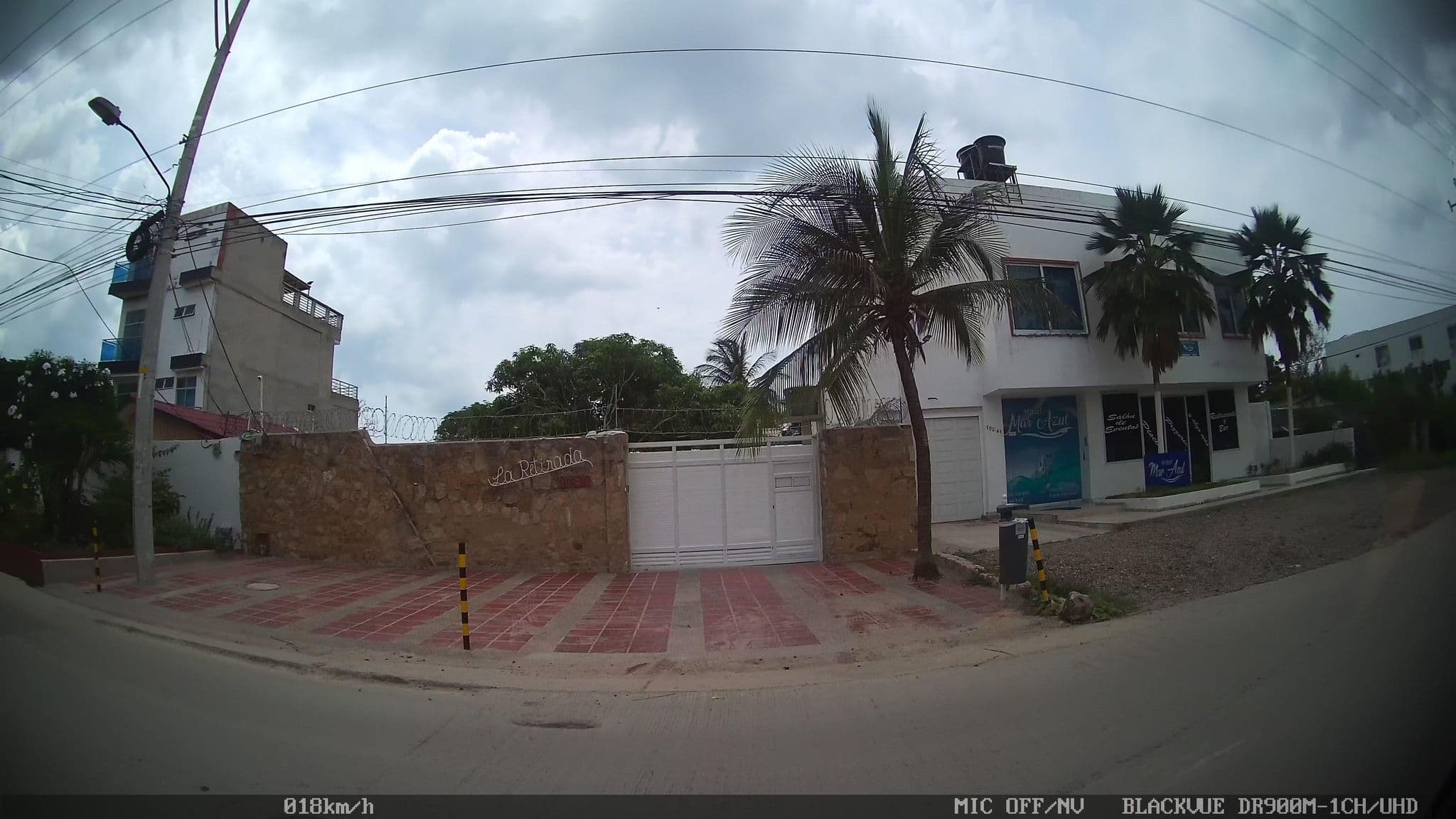 Street view near Hotel Mar Azul, Puerto Colombia — © kaart_2 (CC BY-SA · Mapillary)