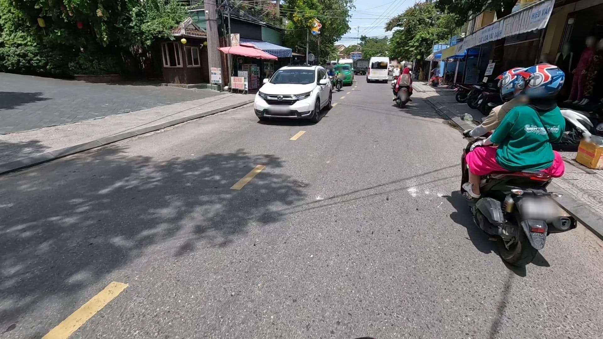 Street view near Hoi An Silk Boutique Hotel & Spa, Hoi An — © lucomsky (CC BY-SA · Mapillary)