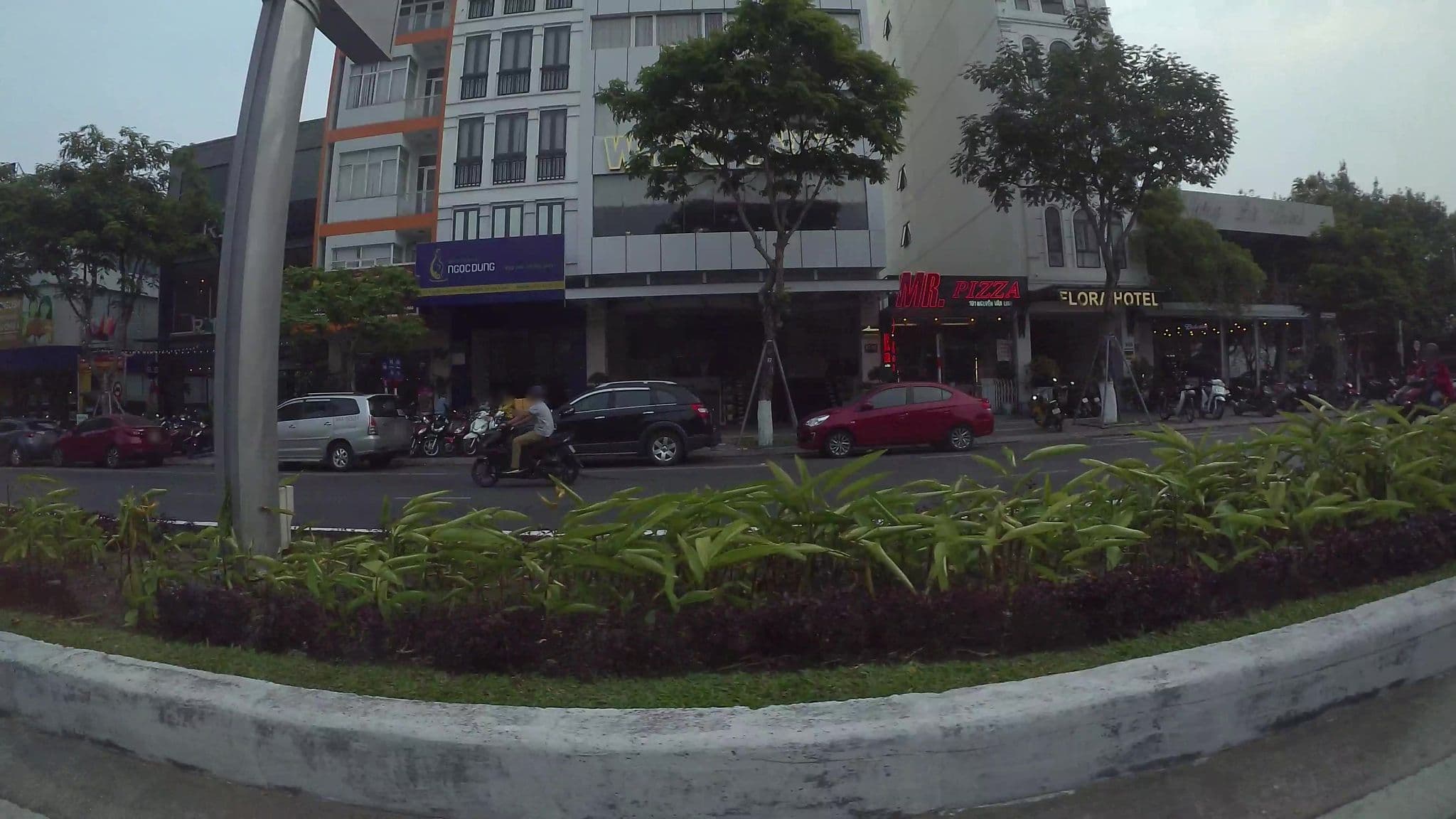 Street view near Flora Hotel & Residence, Da Nang — © kaartcam (CC BY-SA · Mapillary)