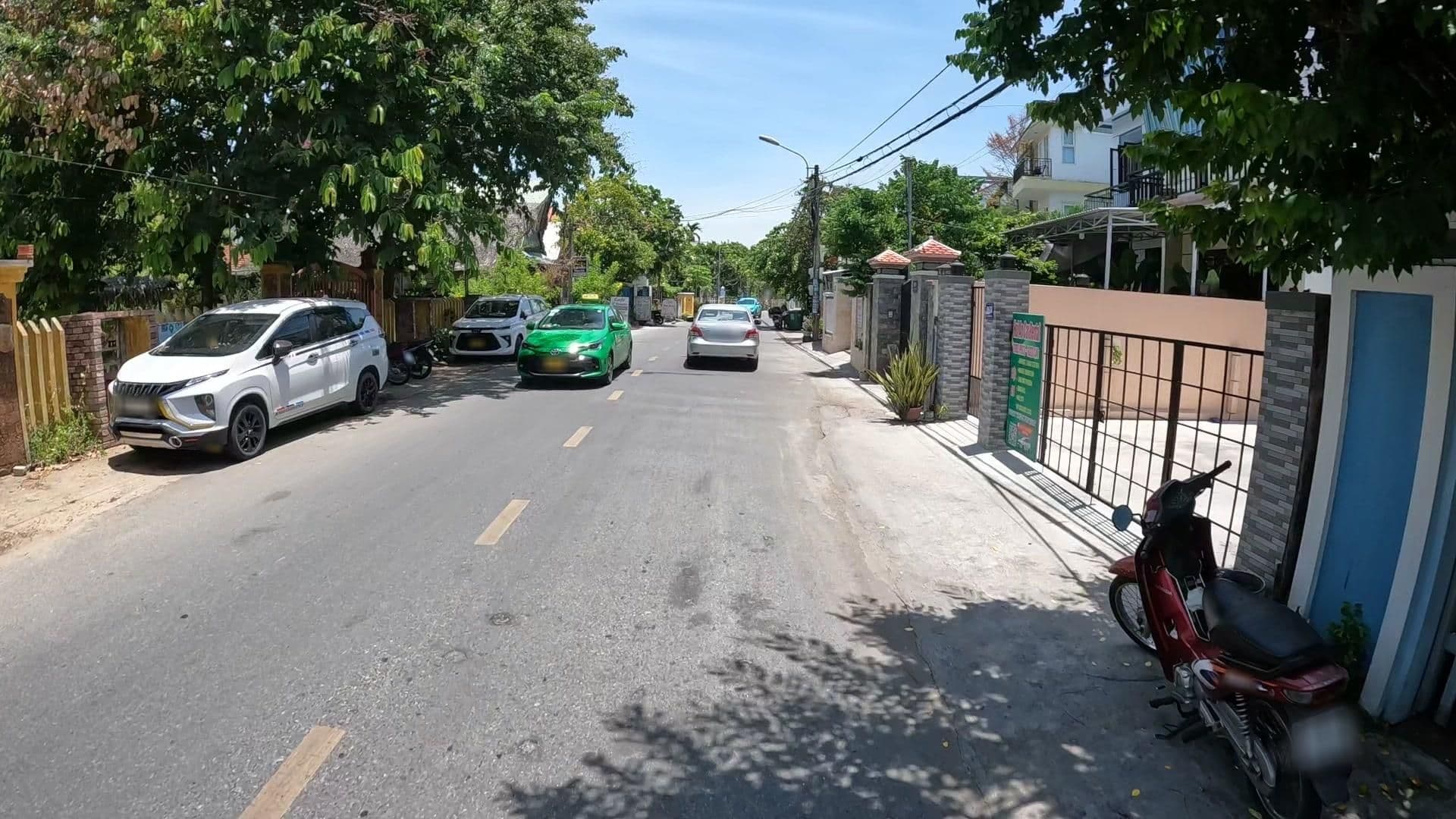 Street view near Guesthouse - Tri House, Hoi An — © lucomsky (CC BY-SA · Mapillary)