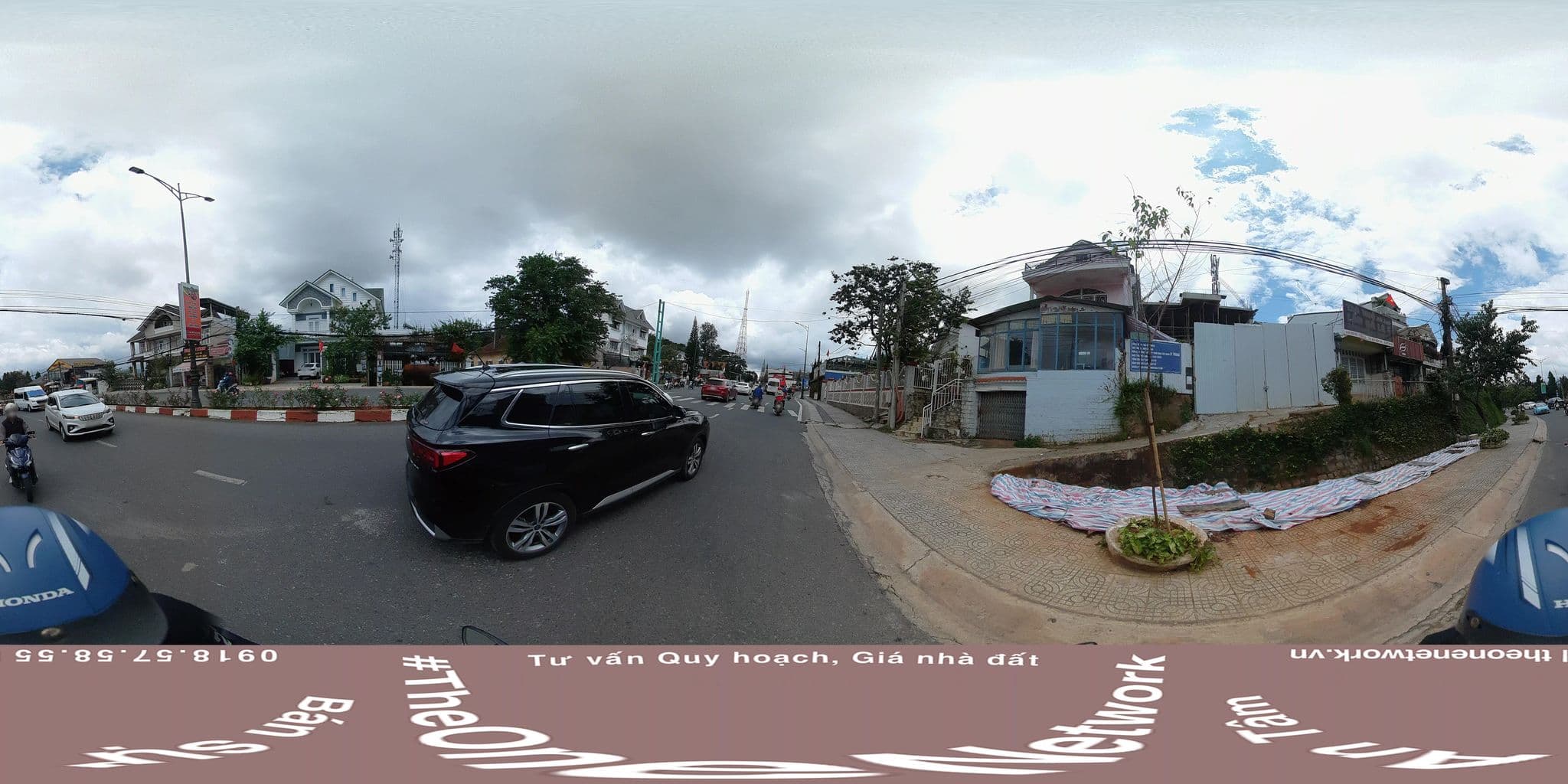 Street view near Ca Dao, Ðà Lạt — © theonenetwork (CC BY-SA · Mapillary)