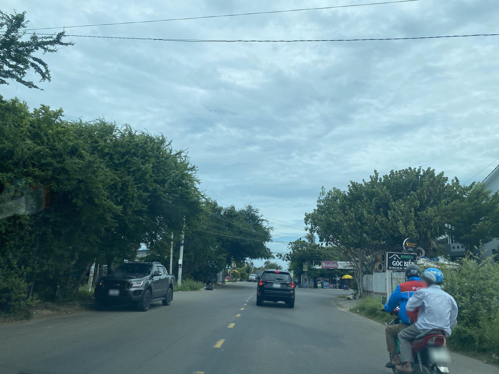Street view near bacsi dieu, Mui Ne — © DriveWithHoang (CC BY-SA · Mapillary)