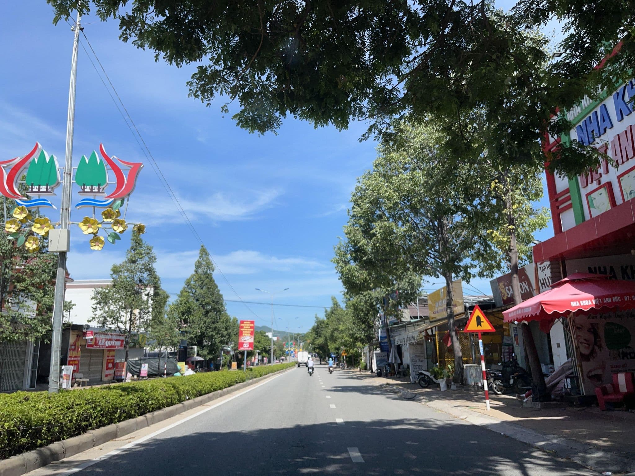 Street view near Hotel Chau Gia, Phan Rang-Tháp Chàm — © DriveWithHoang (CC BY-SA · Mapillary)