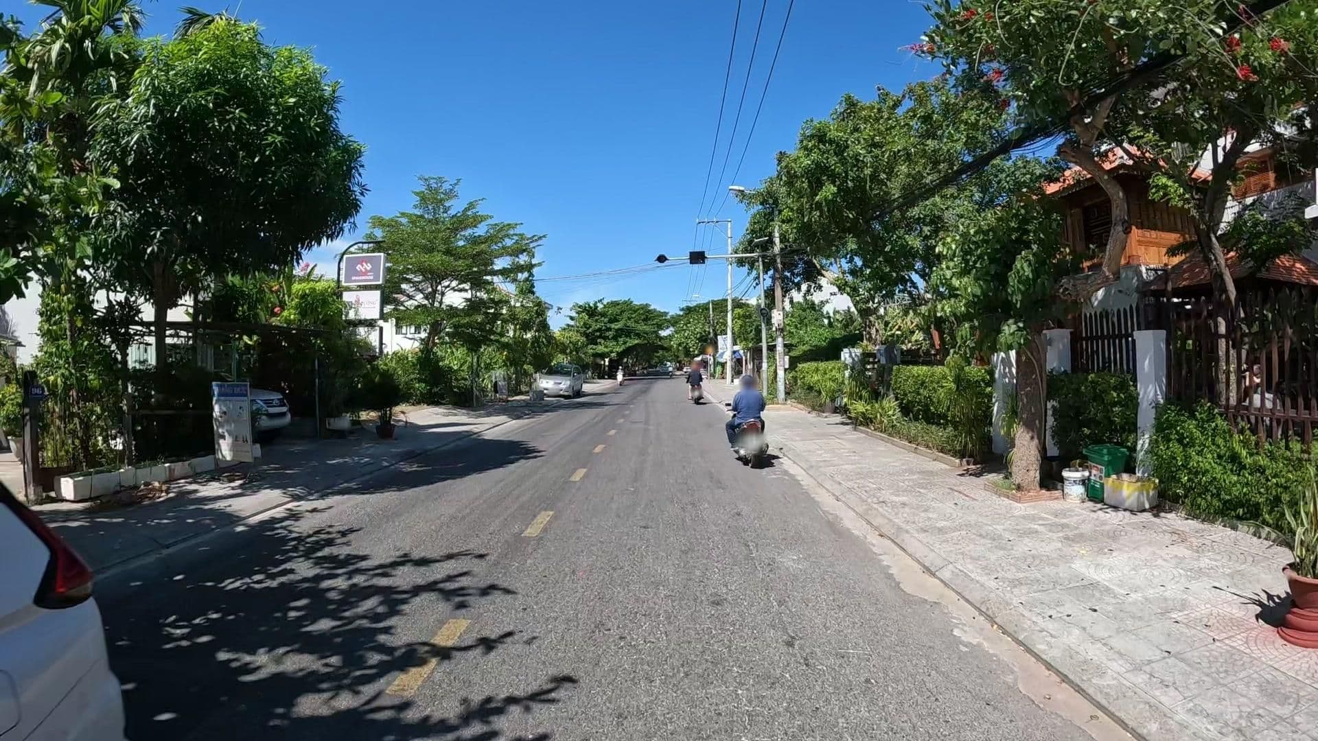 Street view near Zen Boutique Villa Hoi An, Hoi An — © lucomsky (CC BY-SA · Mapillary)