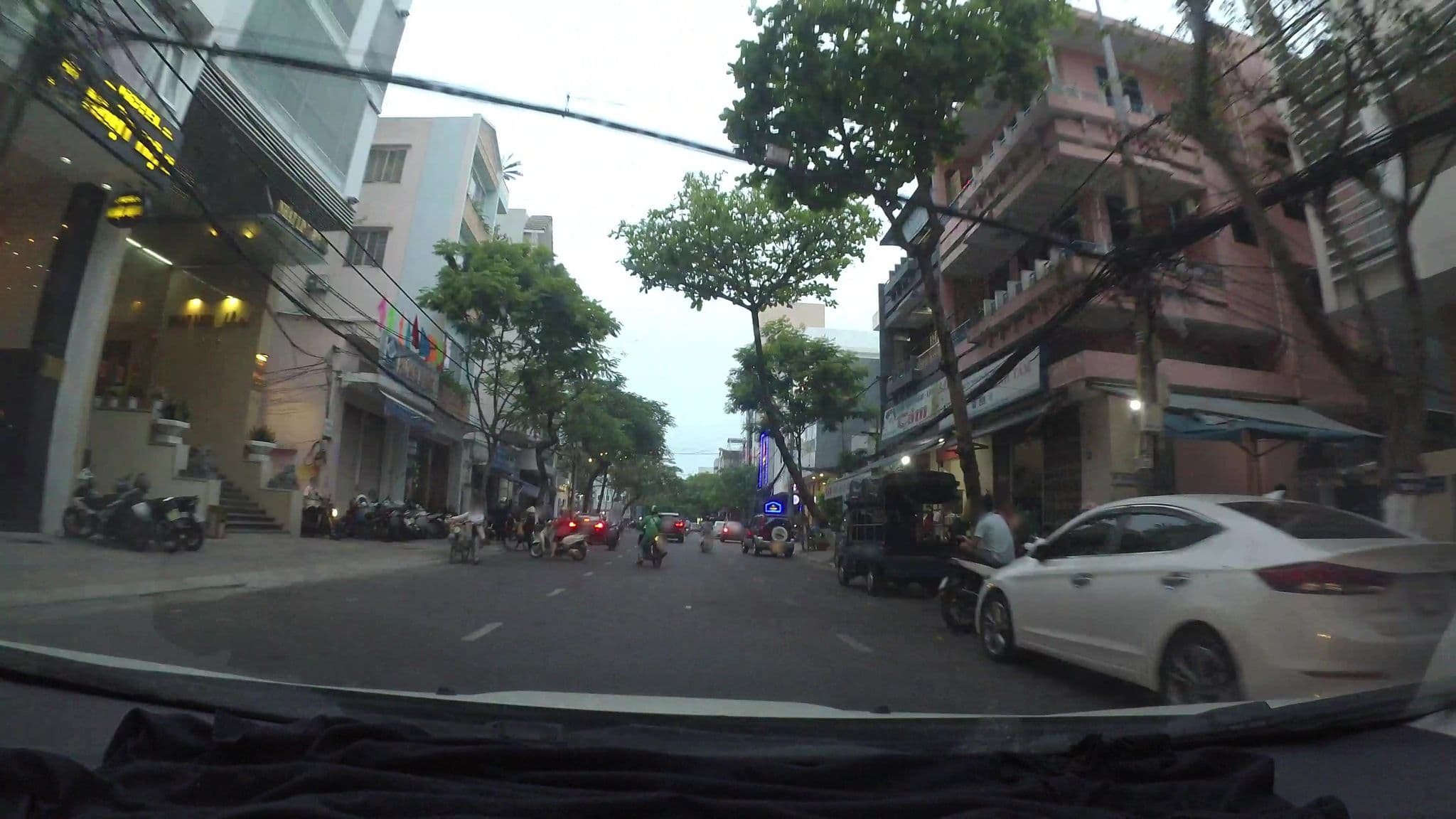 Street view near Nhat Linh Da Nang Hotel, Da Nang — © kaartcam (CC BY-SA · Mapillary)
