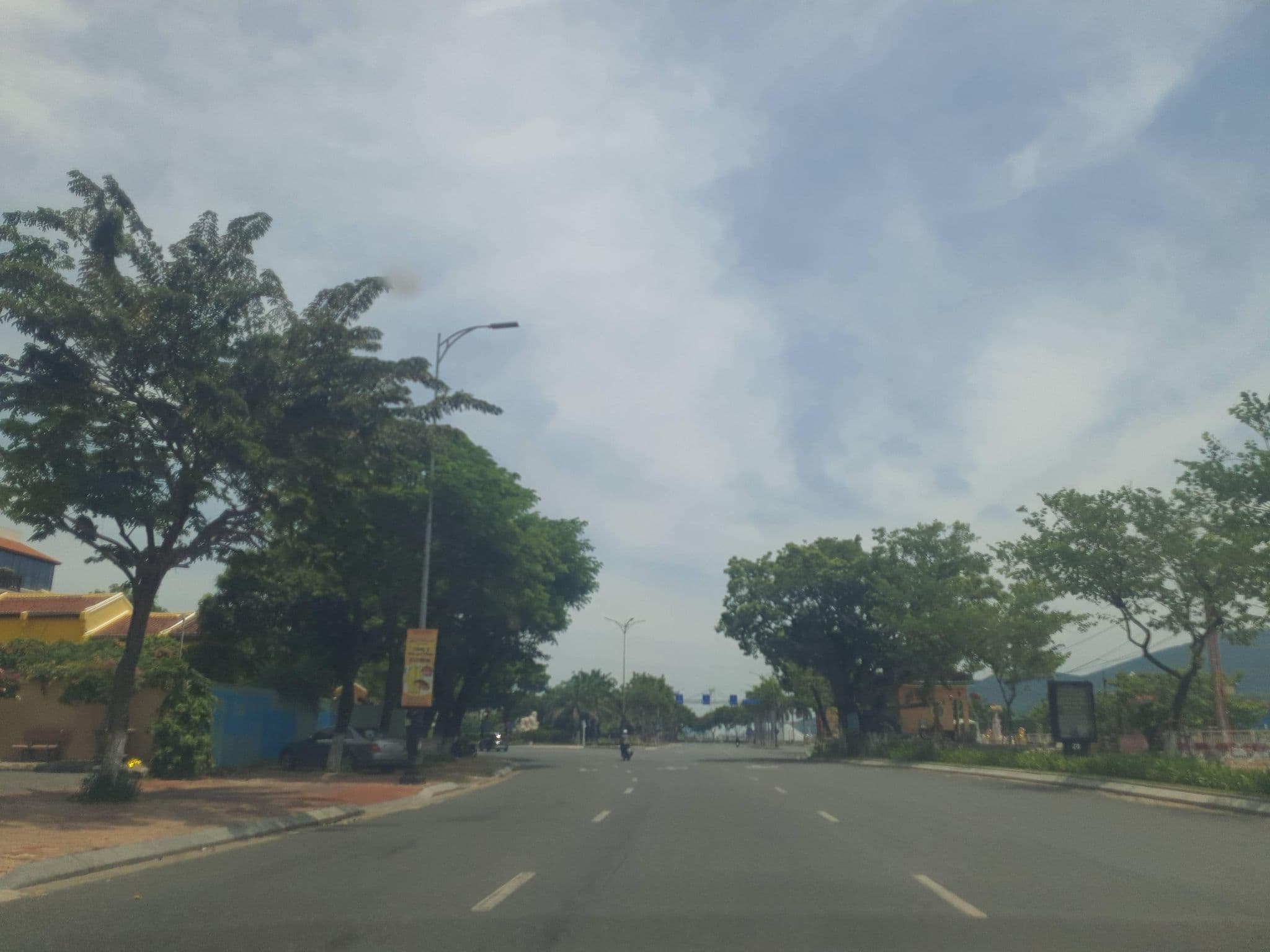 Street view near Nhà Khách 8 Bạch Đằng, Da Nang — © congduy (CC BY-SA · Mapillary)