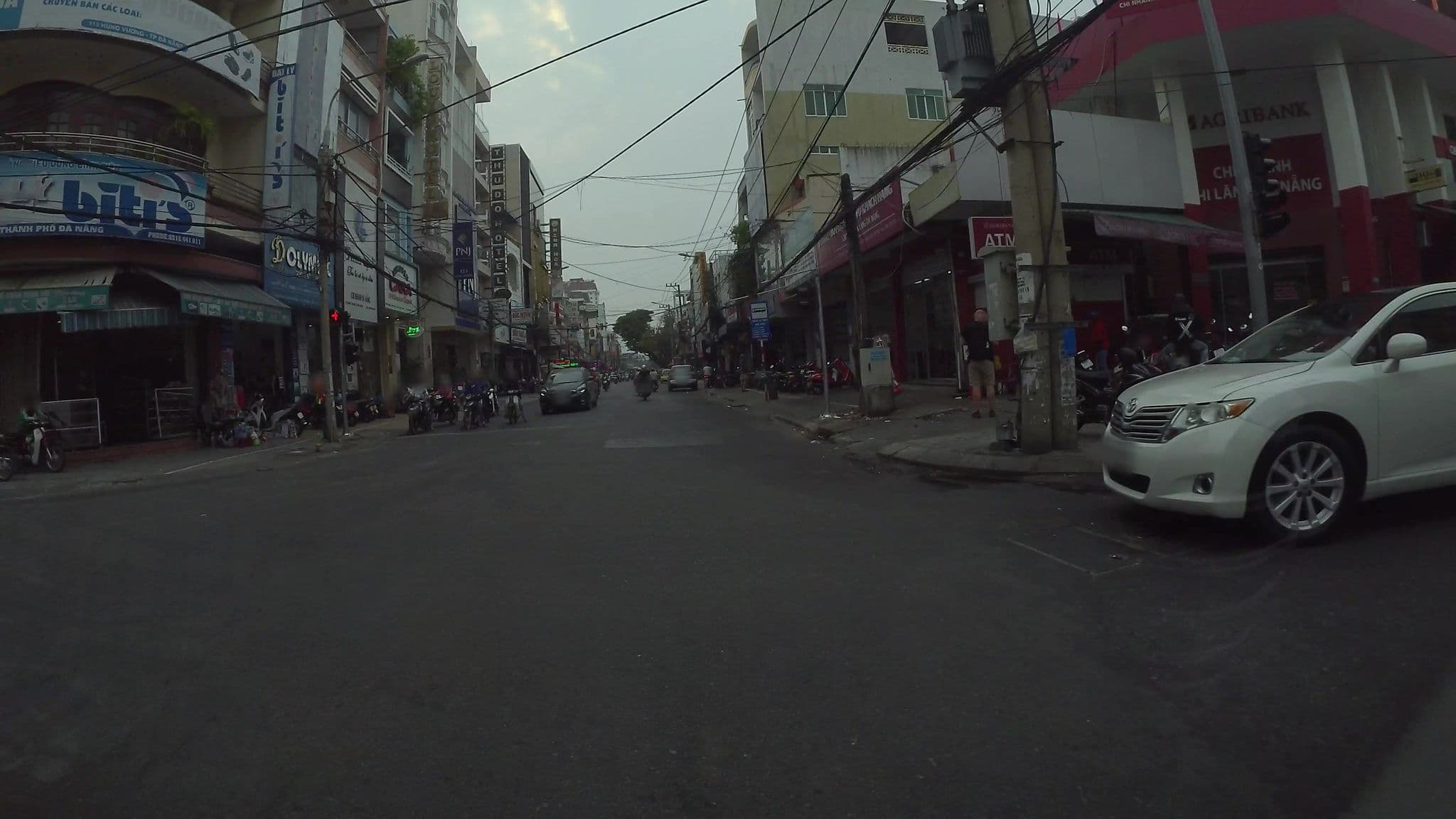 Street view near Louis Hotel Đà Nẵng, Da Nang — © kaartcam (CC BY-SA · Mapillary)