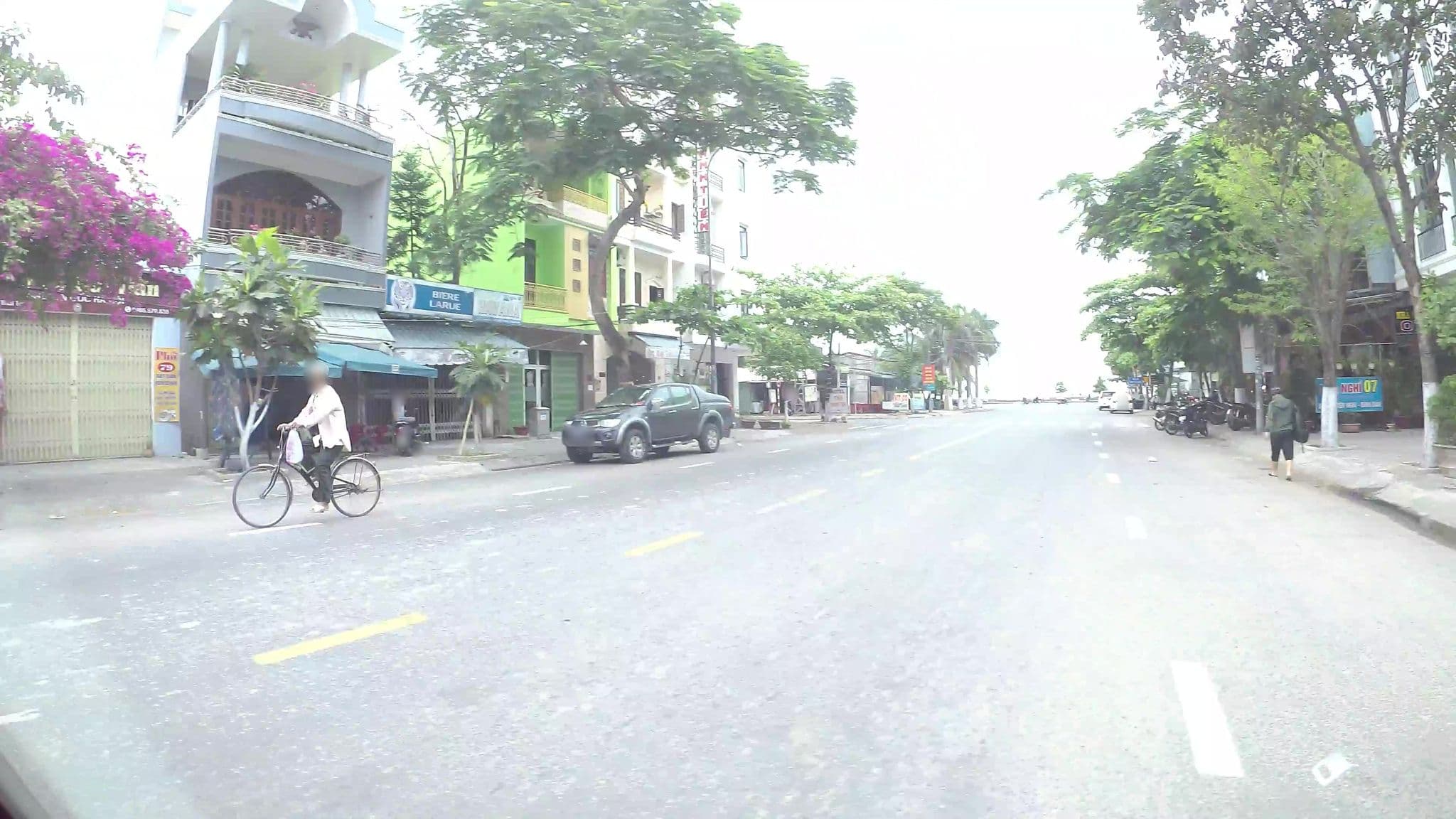 Street view near Khánh Tiến Hotel, Thanh Khê — © kaartcam (CC BY-SA · Mapillary)