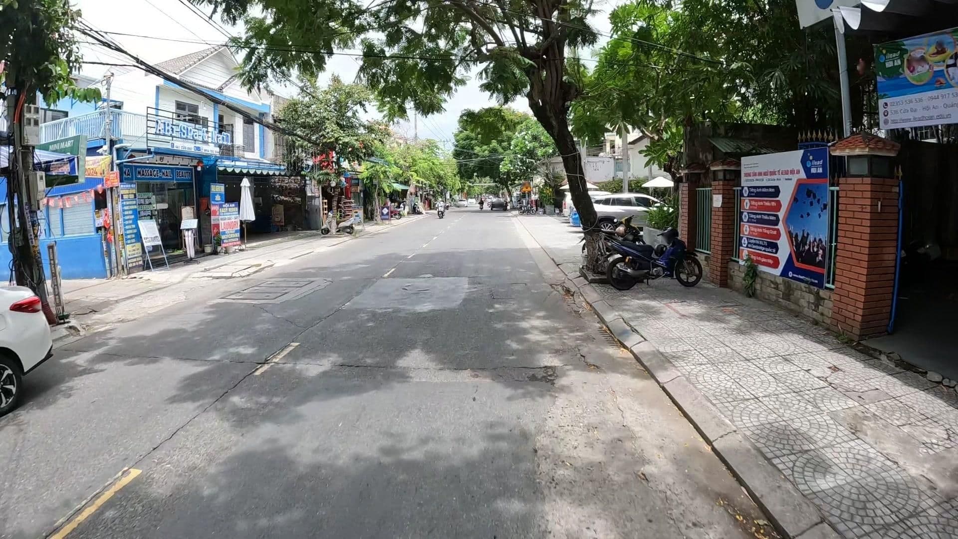Street view near Belle Maison Hadana Hoi An Resort & Spa, Hoi An — © lucomsky (CC BY-SA · Mapillary)