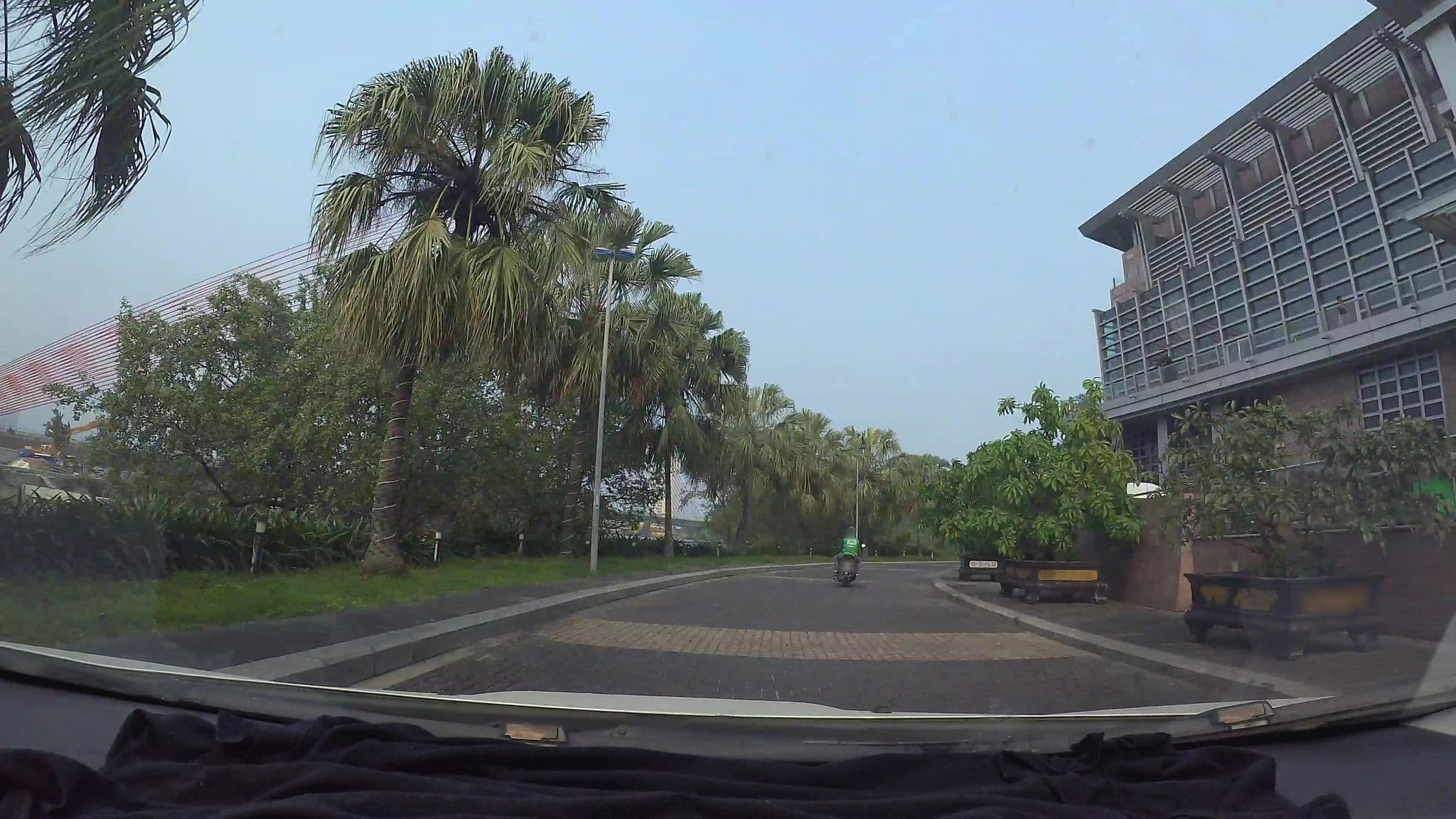 Street view near Mercure Swimming Pool, Sơn Trà — © kaartcam (CC BY-SA · Mapillary)