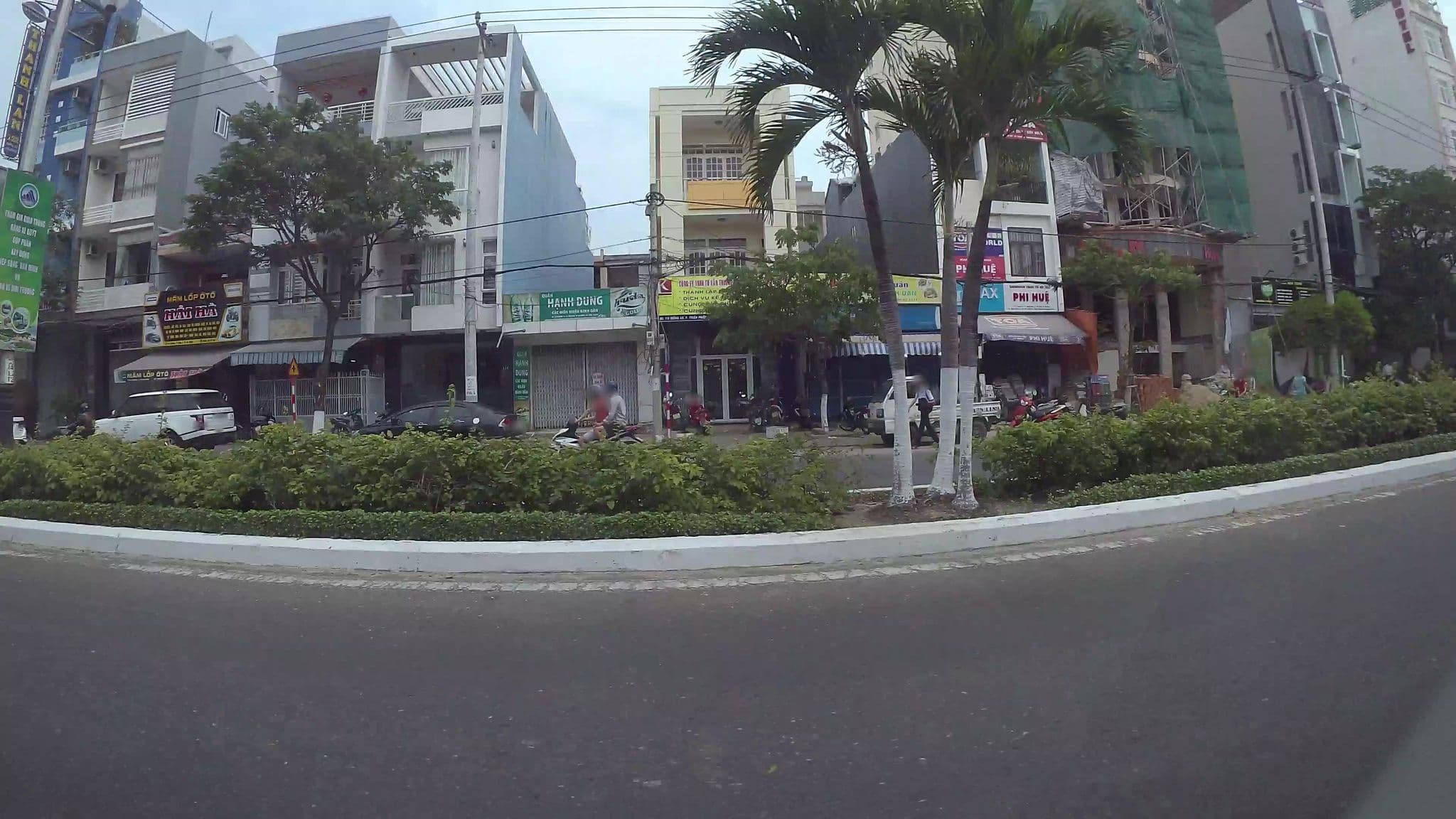 Street view near Hoa Cẩm Chướng Hotel, Da Nang — © kaartcam (CC BY-SA · Mapillary)