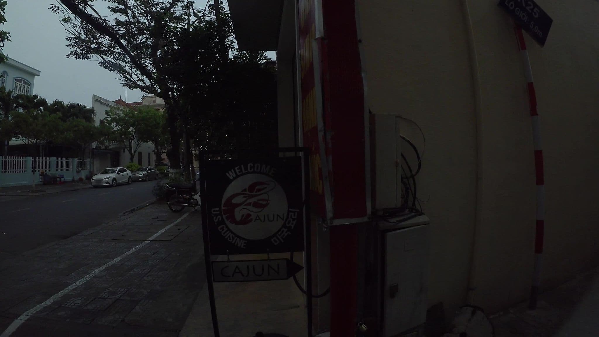 Street view near Zen Diamond Suites, Da Nang — © kaartcam (CC BY-SA · Mapillary)