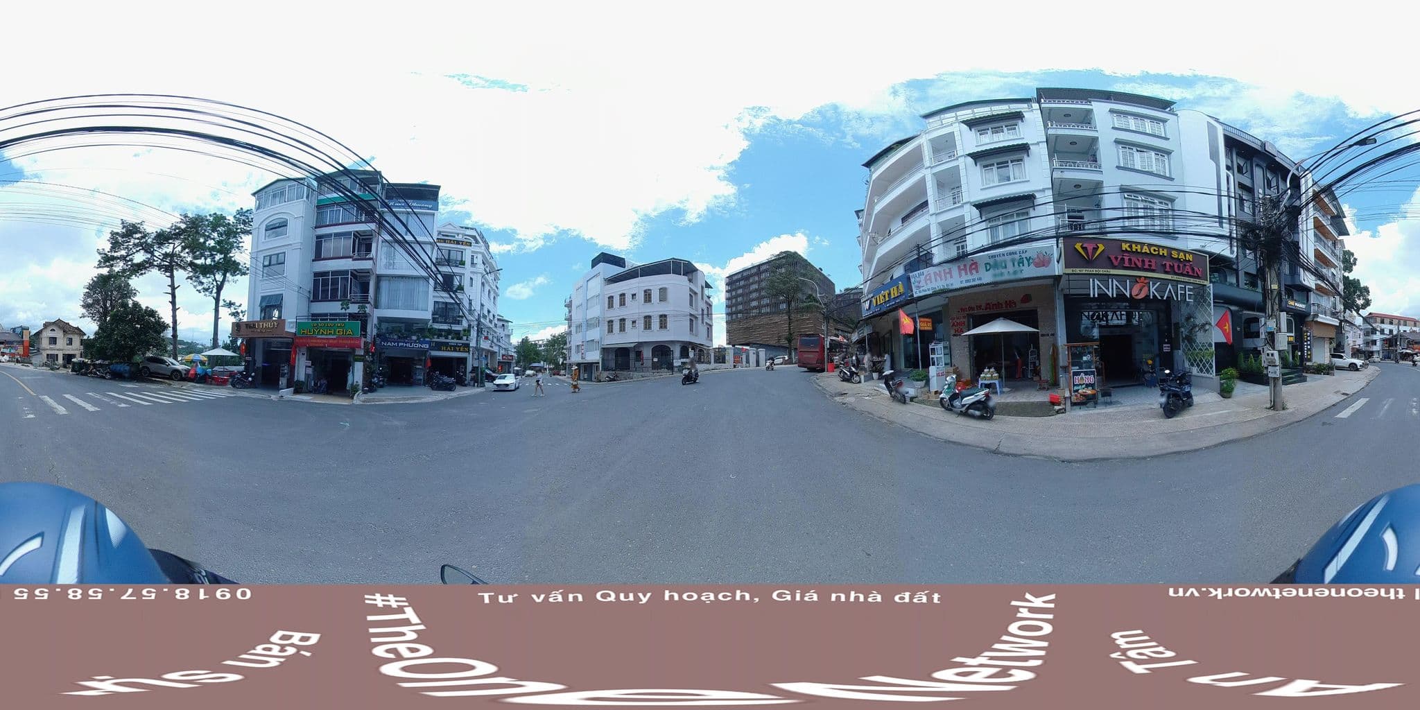 Street view near Vinh Tuan Hotel, Ðà Lạt — © theonenetwork (CC BY-SA · Mapillary)