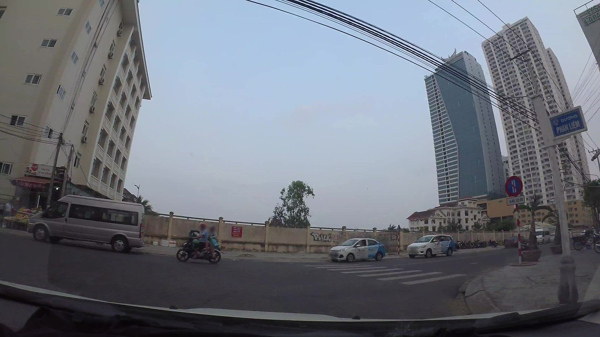 Street view near Kikozo Hotel, Sơn Trà — © kaartcam (CC BY-SA · Mapillary)