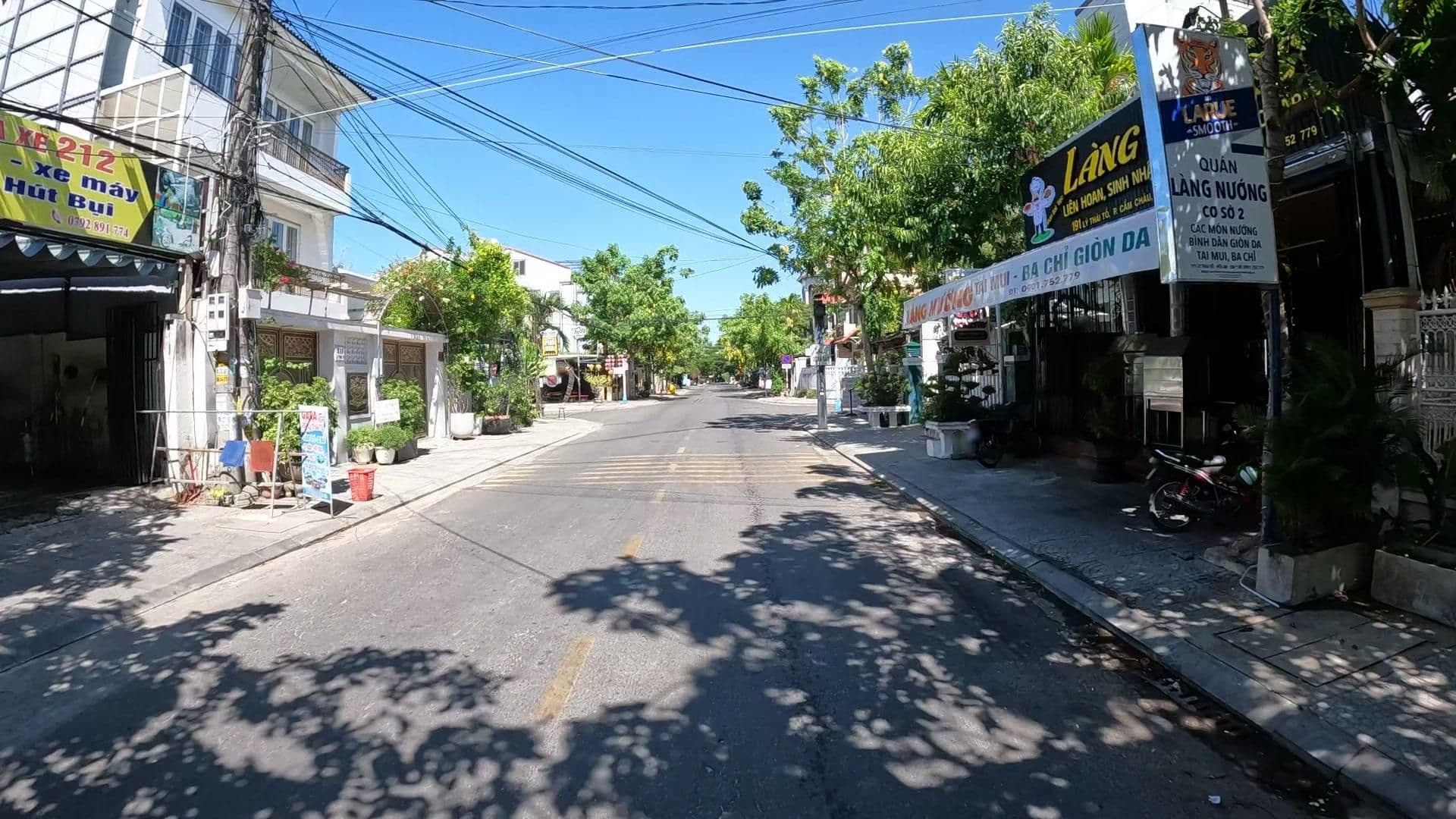 Street view near Gia Vien Homestay, Hoi An — © lucomsky (CC BY-SA · Mapillary)