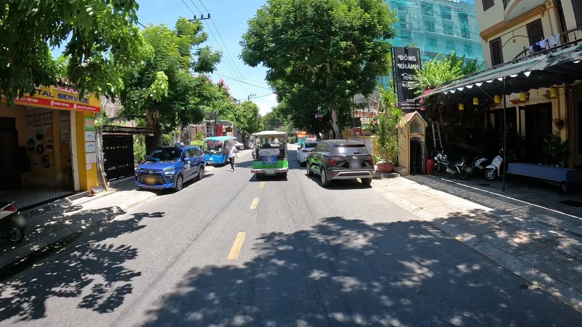Street view near Khach San Dong Khanh Hotel, Hoi An — © lucomsky (CC BY-SA · Mapillary)