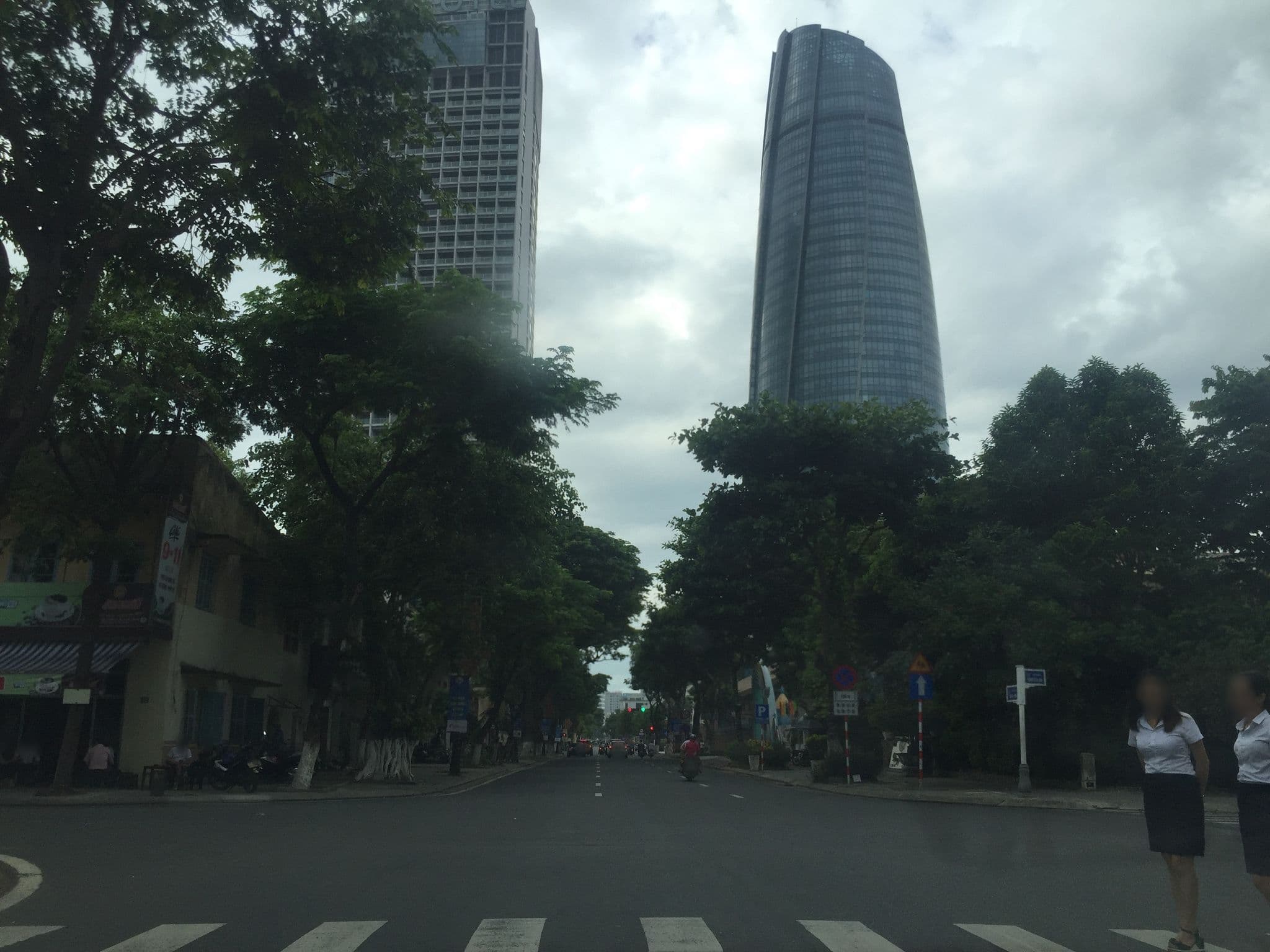 Street view near Elegance Hotel, Da Nang — © duytc (CC BY-SA · Mapillary)