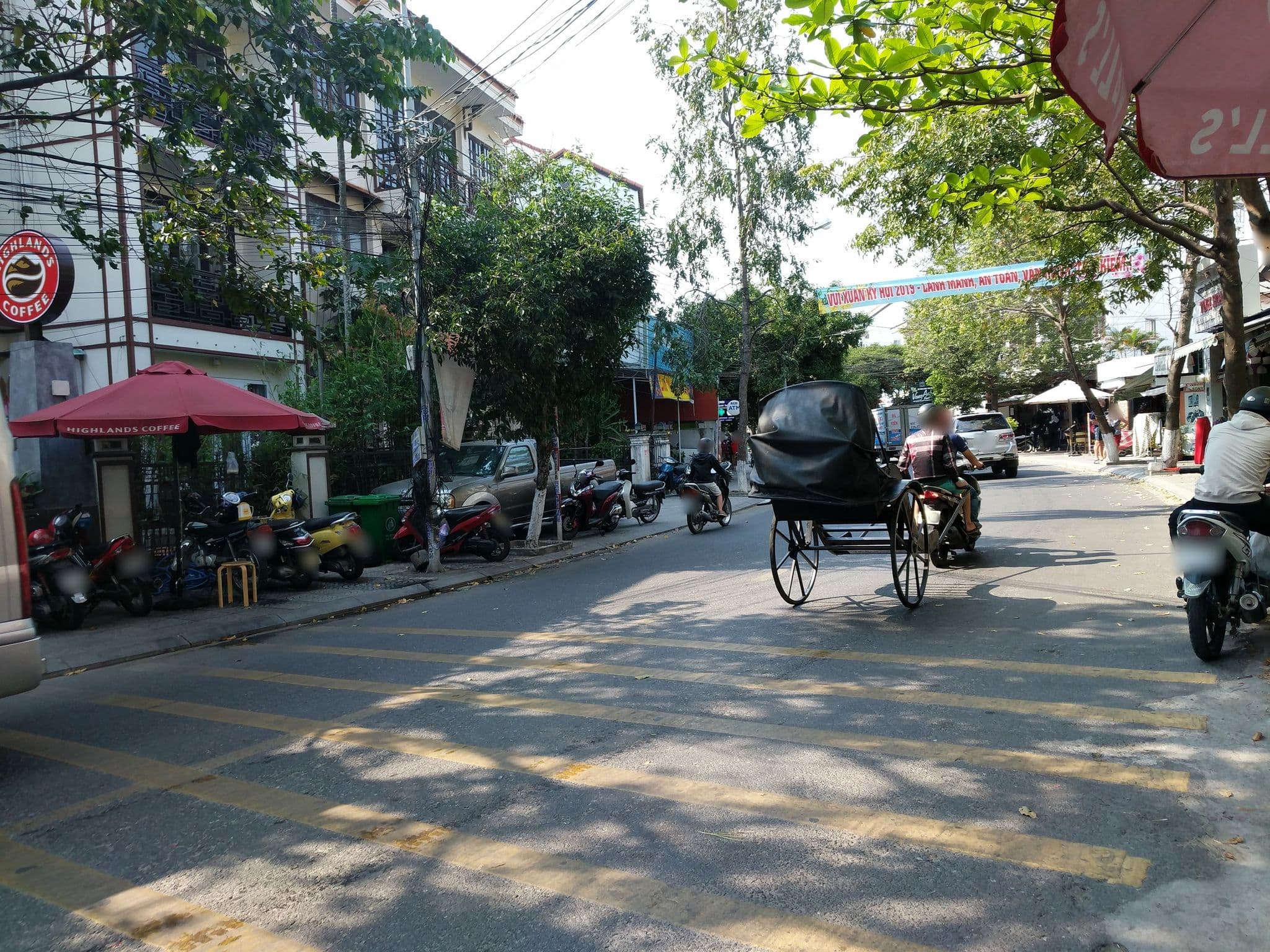 Street view near Dai Long Hotel, Hoi An — © davidbdean (CC BY-SA · Mapillary)