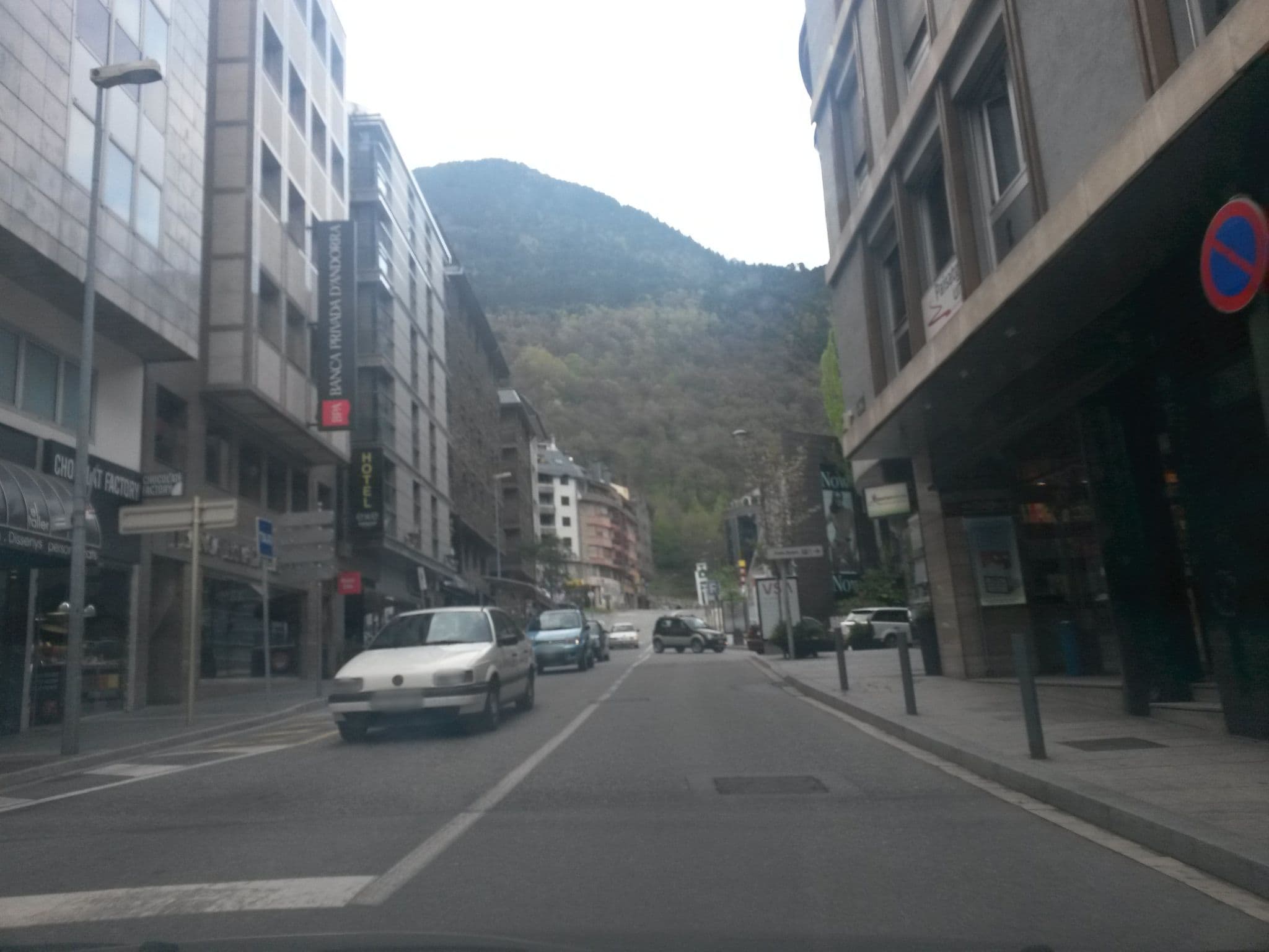 Street view near Hotel Exe Princep, les Escaldes — © xevi (CC BY-SA · Mapillary)