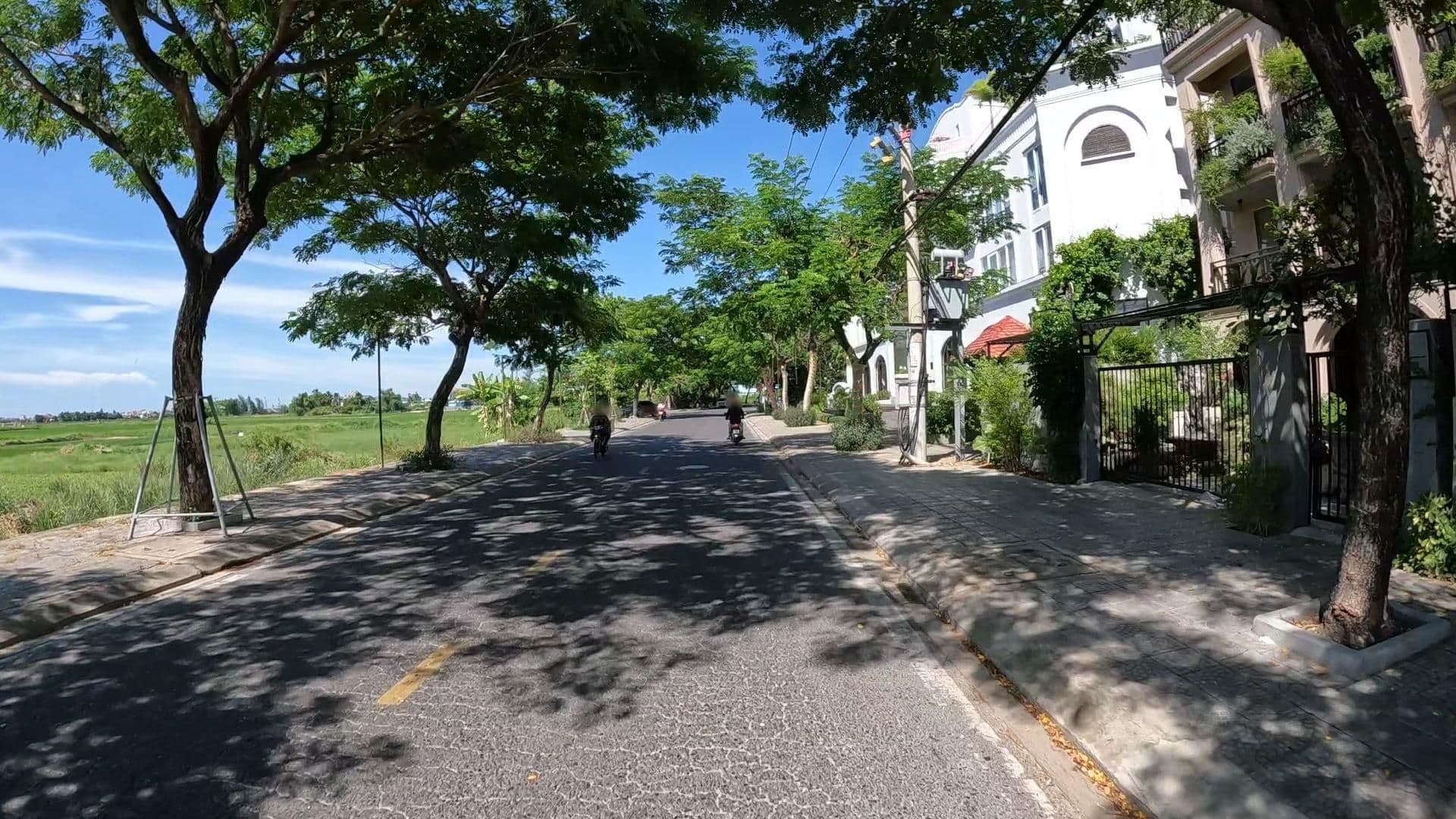 Street view near Lasenta Boutique Hotel Hoi An, Hoi An — © lucomsky (CC BY-SA · Mapillary)