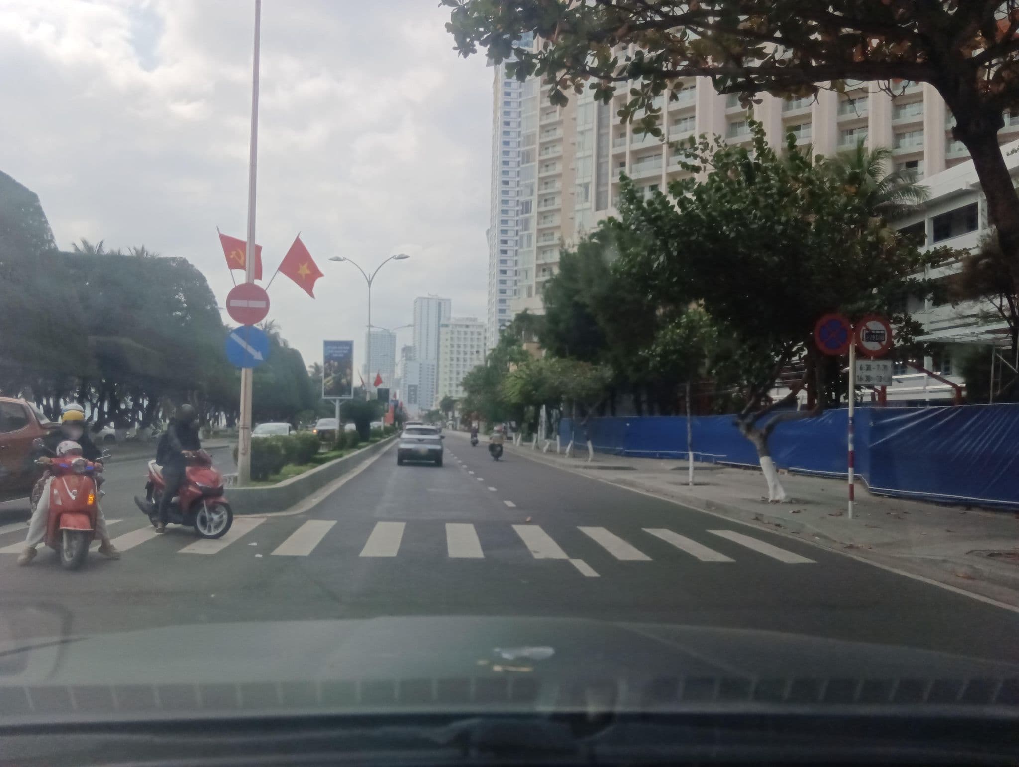 Street view near Plunge, Nha Trang — © builangbat (CC BY-SA · Mapillary)