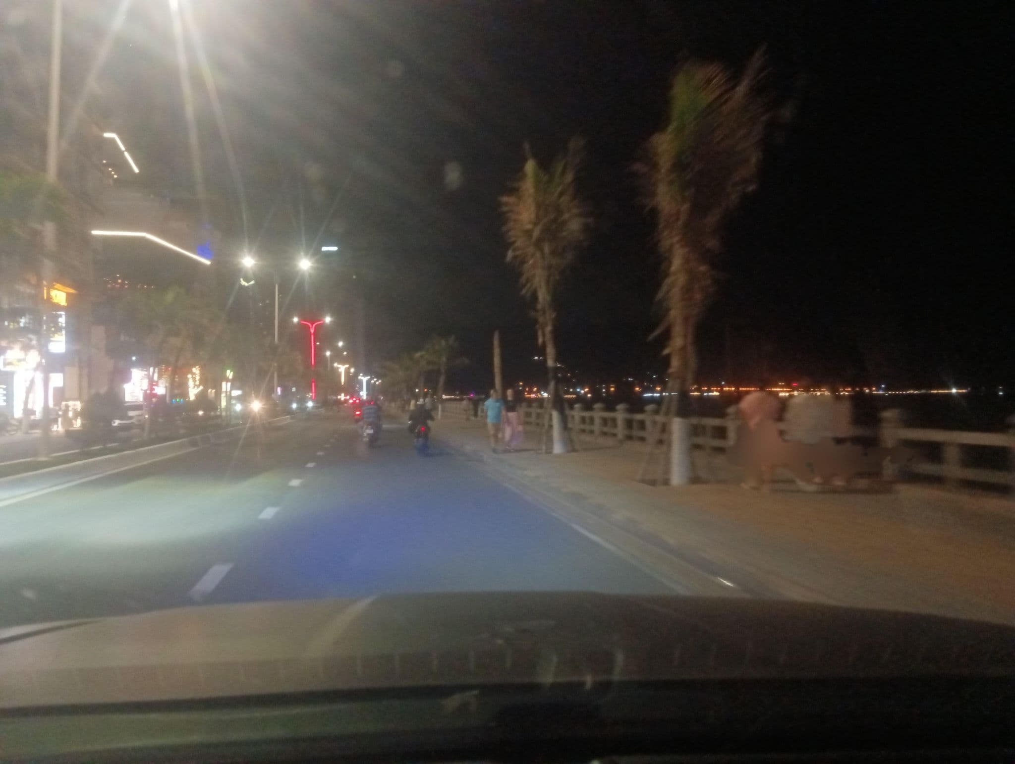 Street view near Nha Trang Wonderland Hotel, Nha Trang — © builangbat (CC BY-SA · Mapillary)