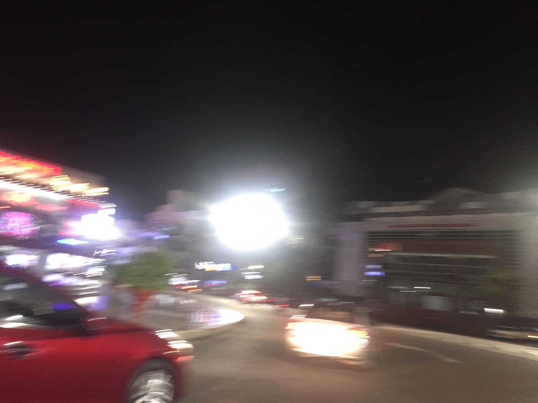 Street view near Thanh Bình Hotel, Qui Nhon — © huyetnga (CC BY-SA · Mapillary)