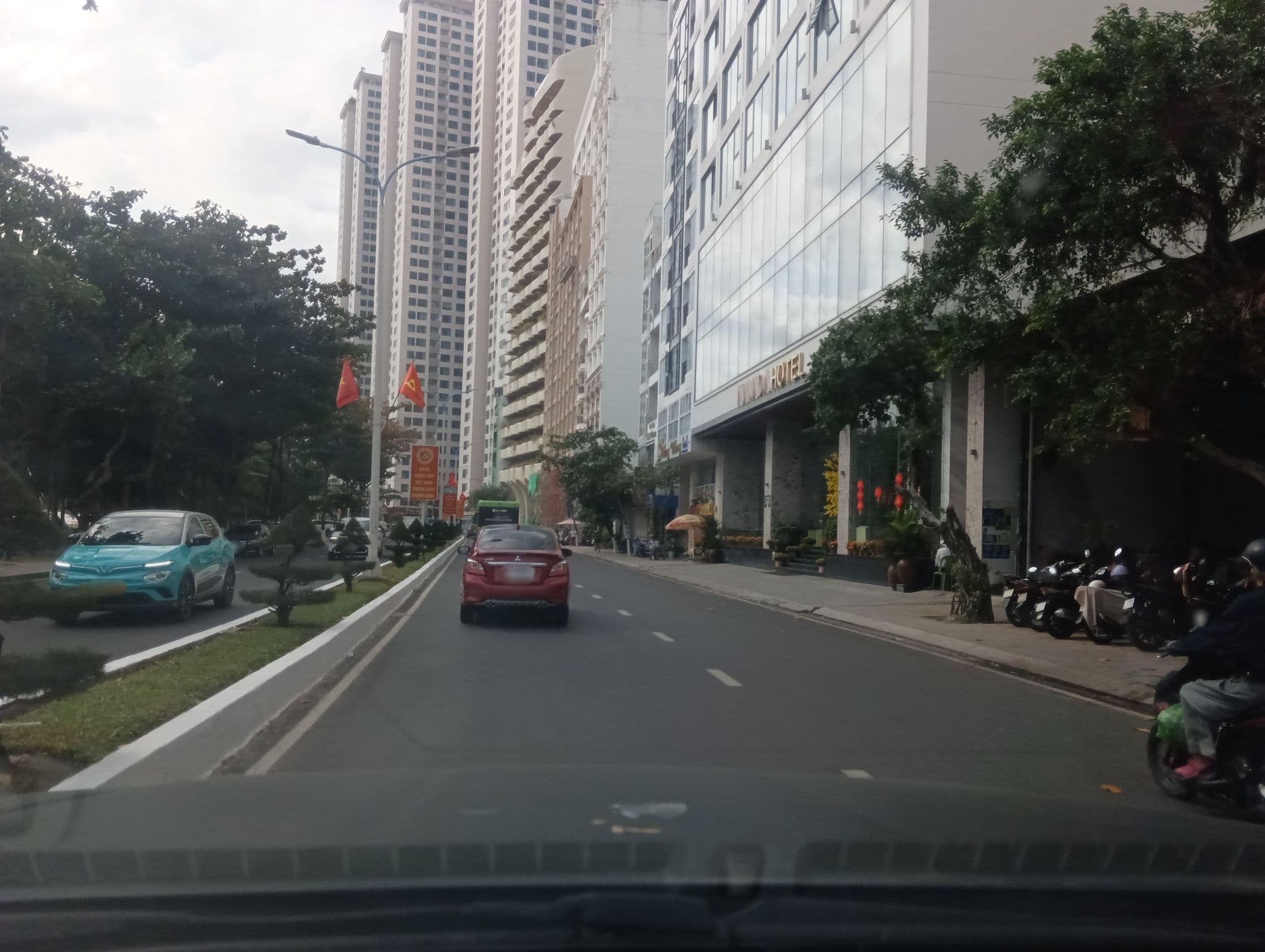 Street view near Đại Nam Hotel, Nha Trang — © builangbat (CC BY-SA · Mapillary)