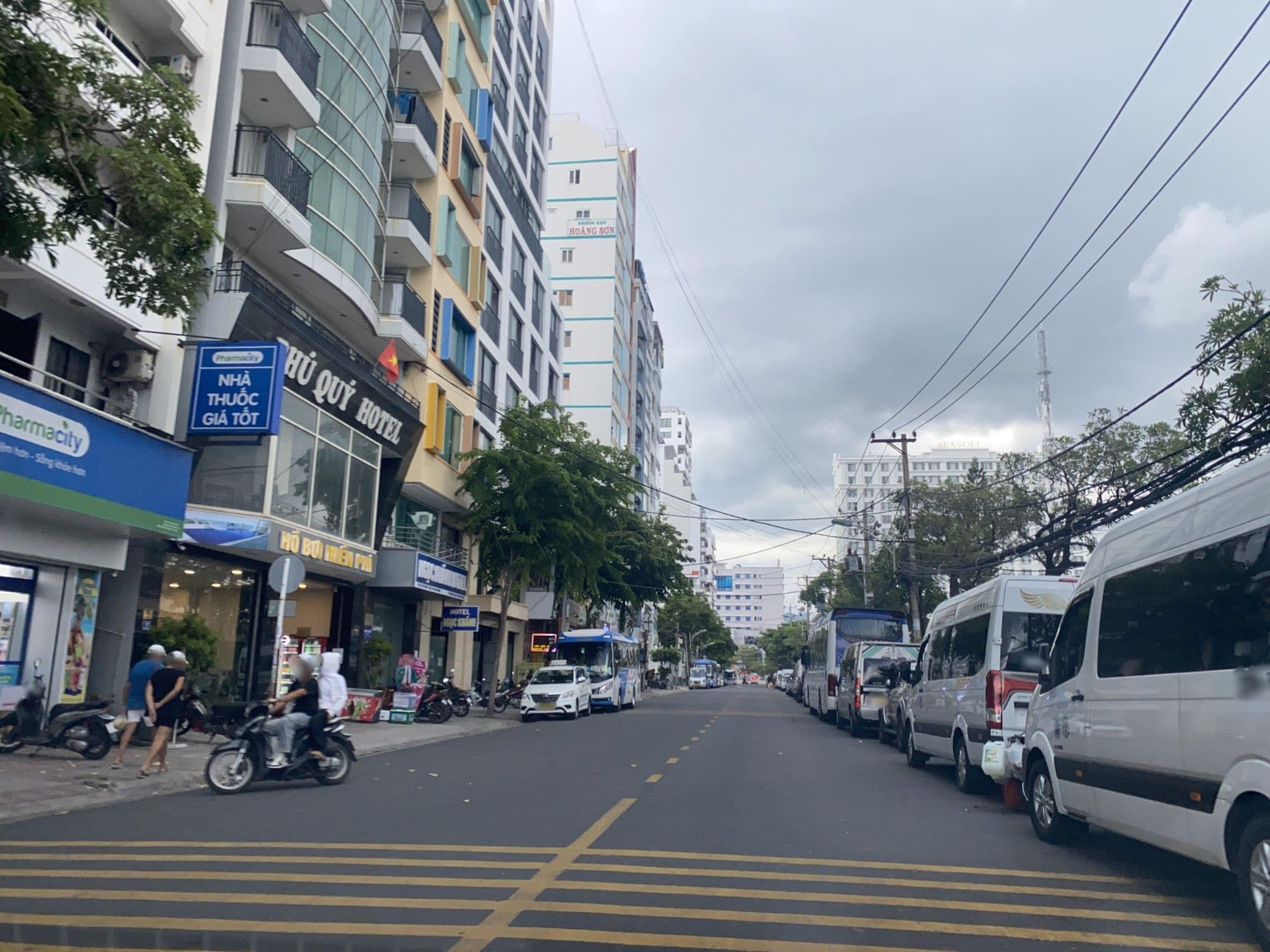 Street view near Dai Duong Hotel, Nha Trang — © DriveWithHoang (CC BY-SA · Mapillary)