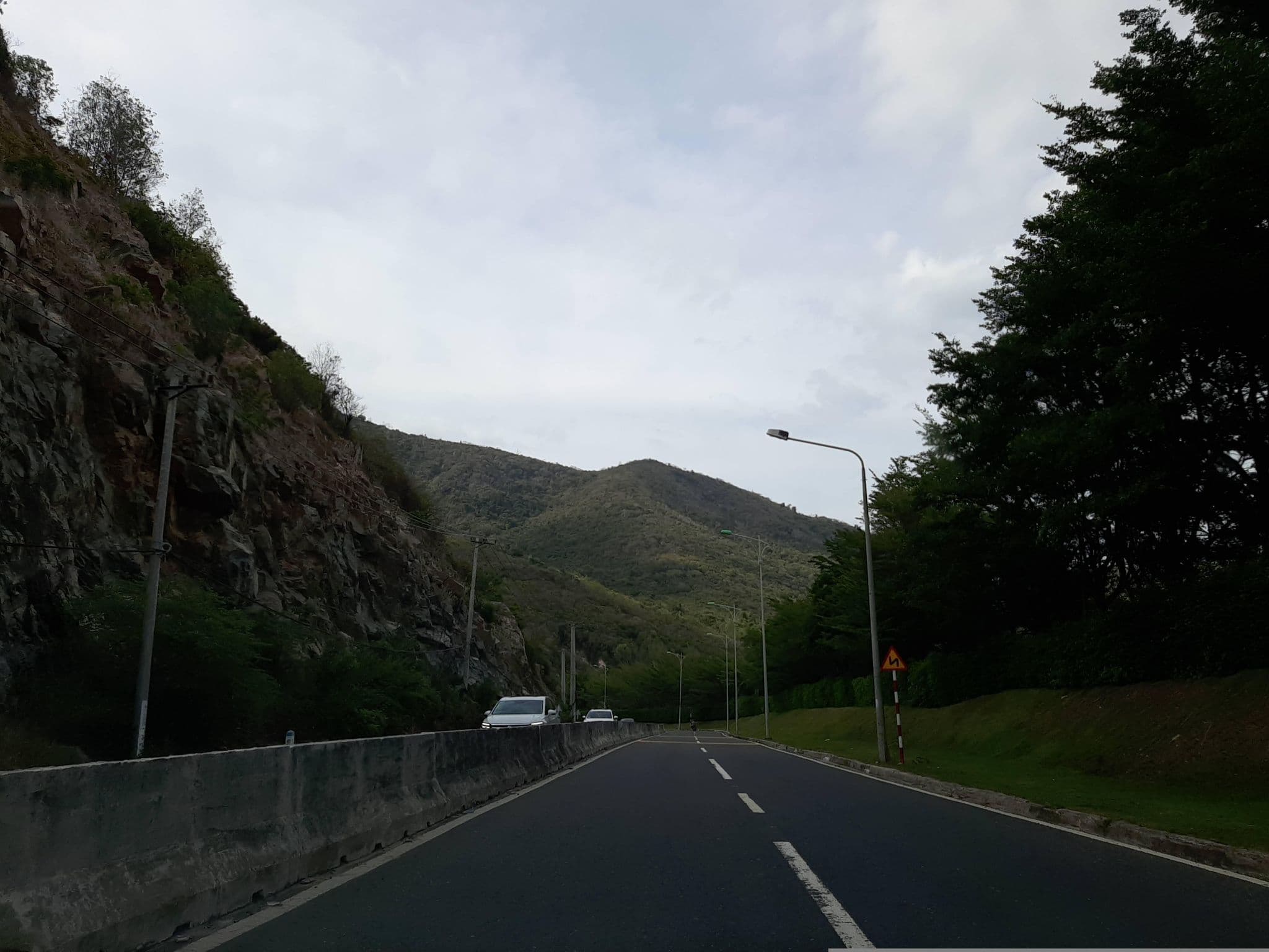 Street view near Mia Suites, Nha Trang — © DriveWithHoang (CC BY-SA · Mapillary)