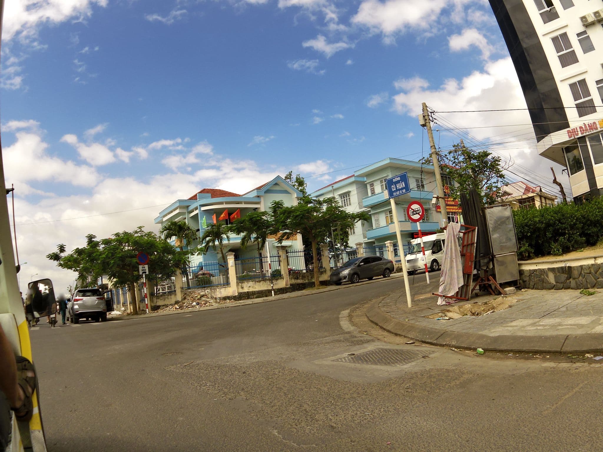 Street view near Khách Sạn Dịu Dàng, Nha Trang — © skillsy (CC BY-SA · Mapillary)