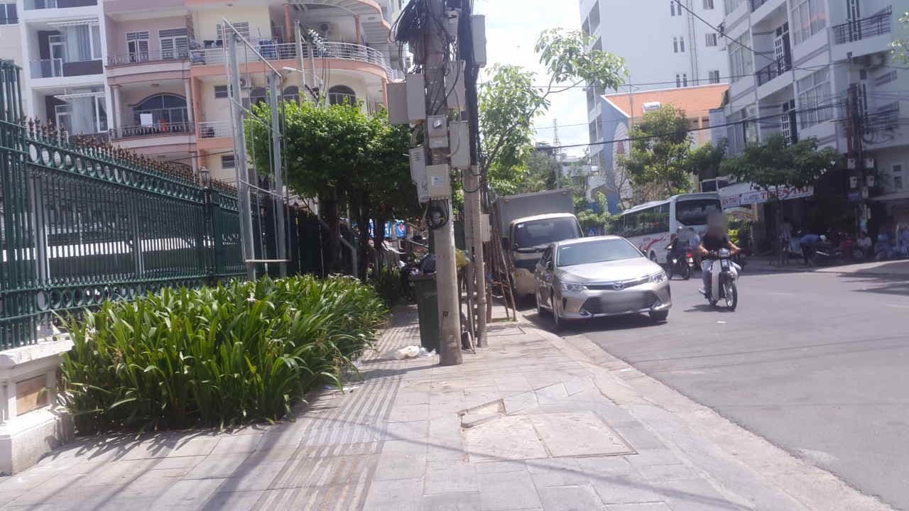 Street view near Friendly hotel, Nha Trang — © hoangvietanh (CC BY-SA · Mapillary)