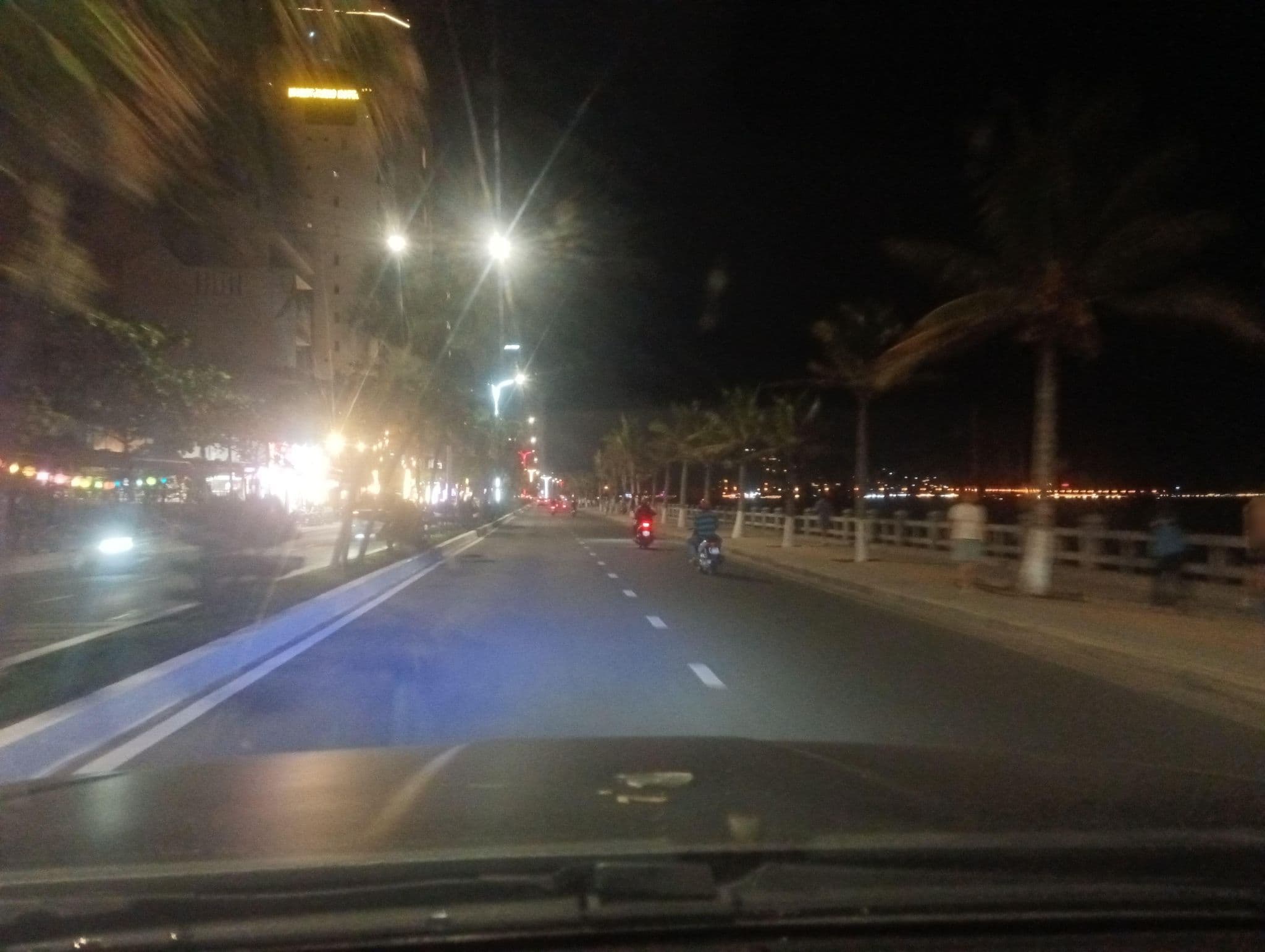 Street view near Horizon Hotel Swimming Pool, Nha Trang — © builangbat (CC BY-SA · Mapillary)