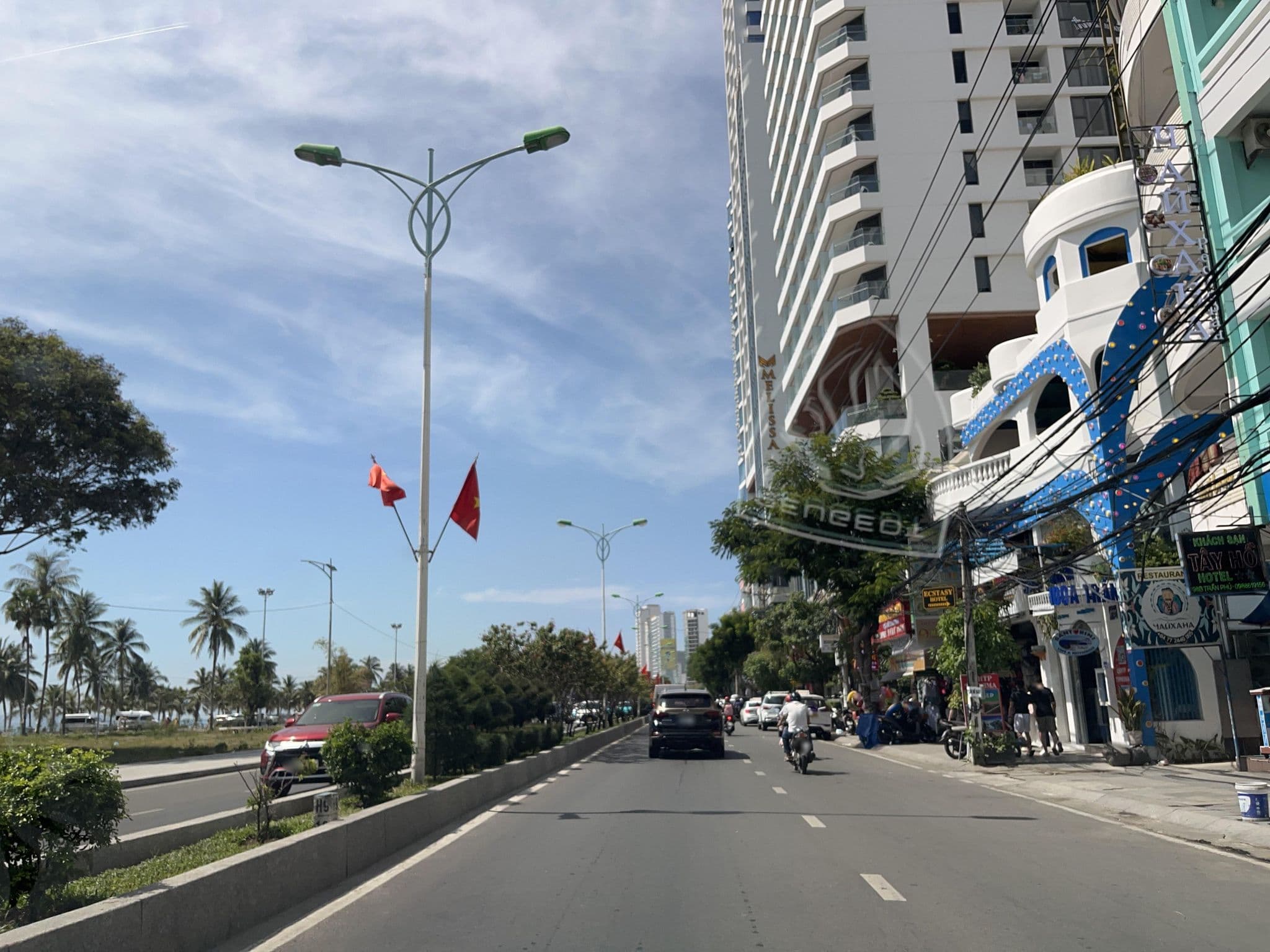 Street view near tuyet mai 2 hotel, Nha Trang — © DriveWithHoang (CC BY-SA · Mapillary)