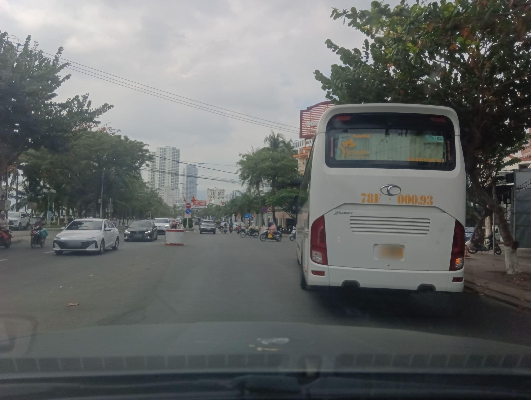 Street view near Nhà Khách 378 Bộ Công An, Nha Trang — © builangbat (CC BY-SA · Mapillary)