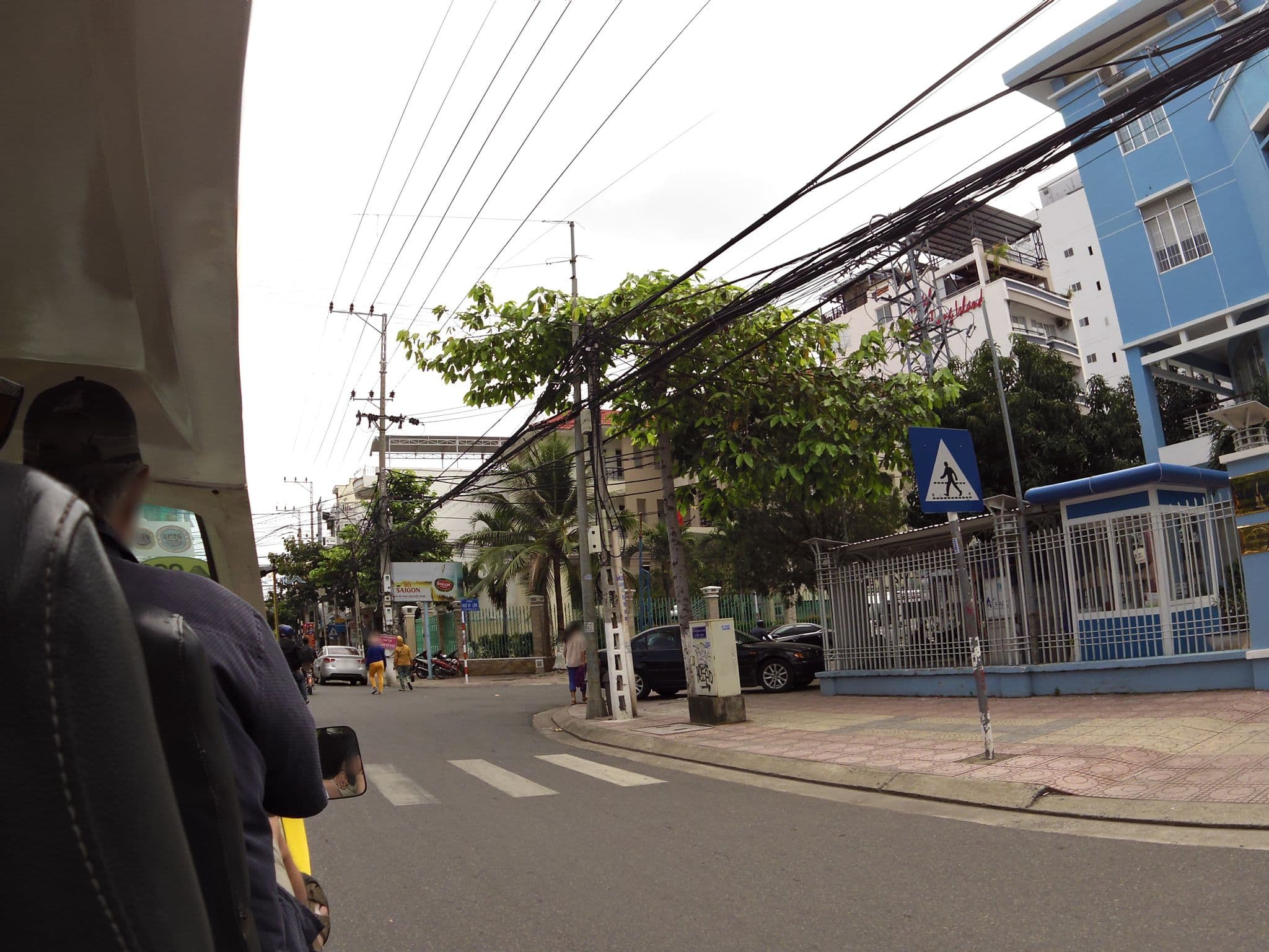 Street view near Hong Ngoc hotel, Nha Trang — © skillsy (CC BY-SA · Mapillary)