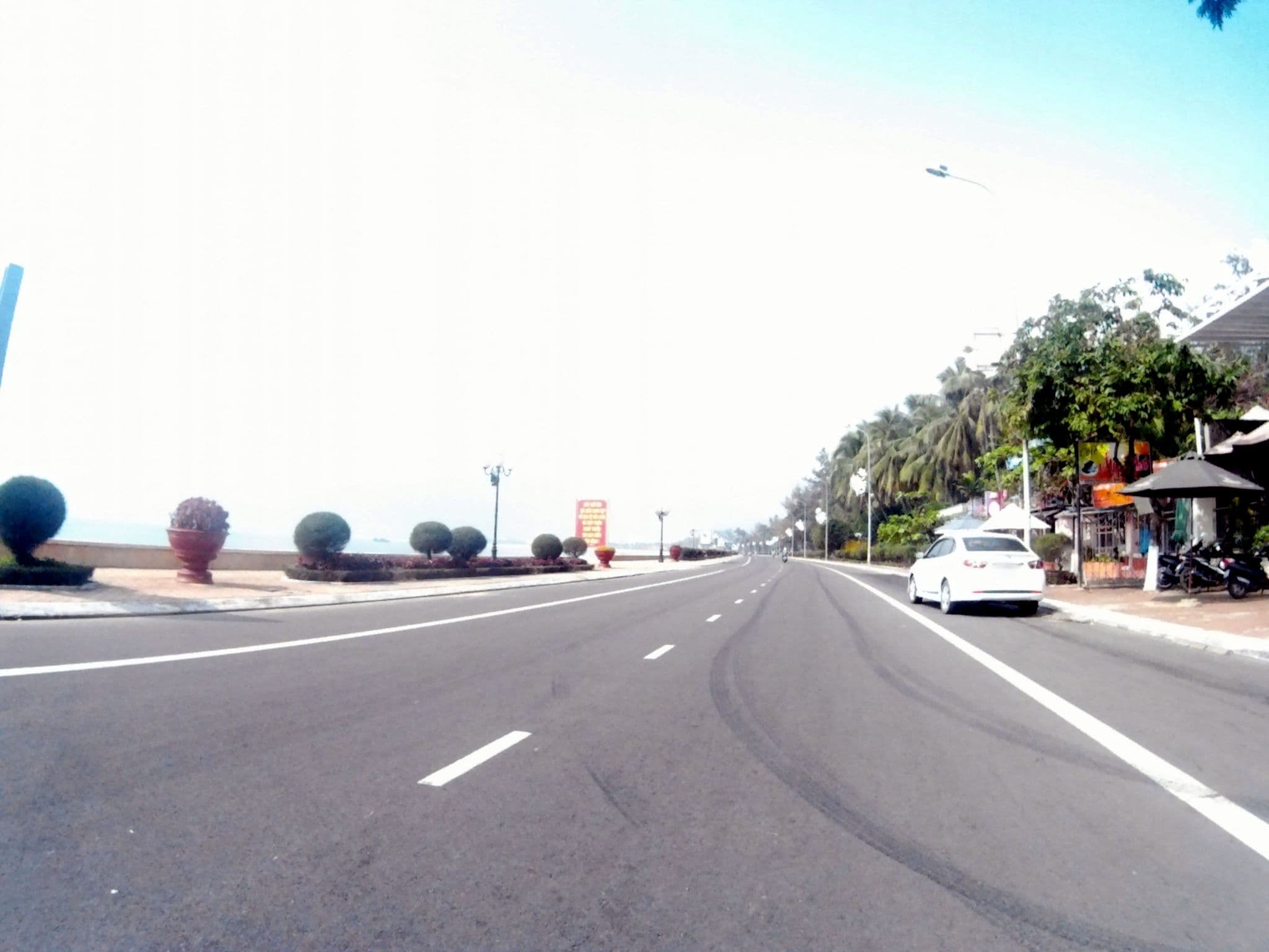 Street view near Mỹ Linh Hotel, Qui Nhon — © suki52 (CC BY-SA · Mapillary)