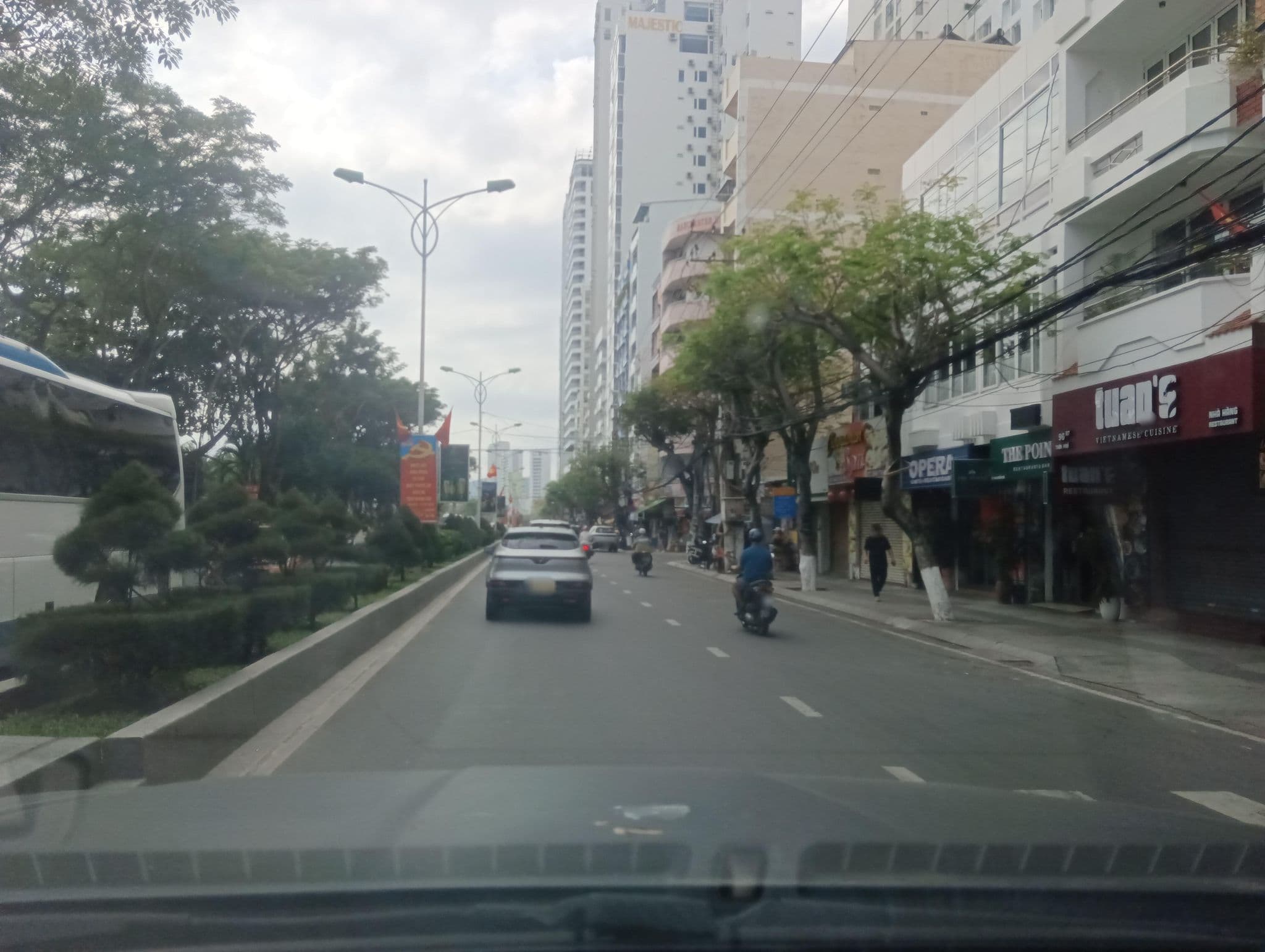 Street view near Dream Hotel, Nha Trang — © builangbat (CC BY-SA · Mapillary)