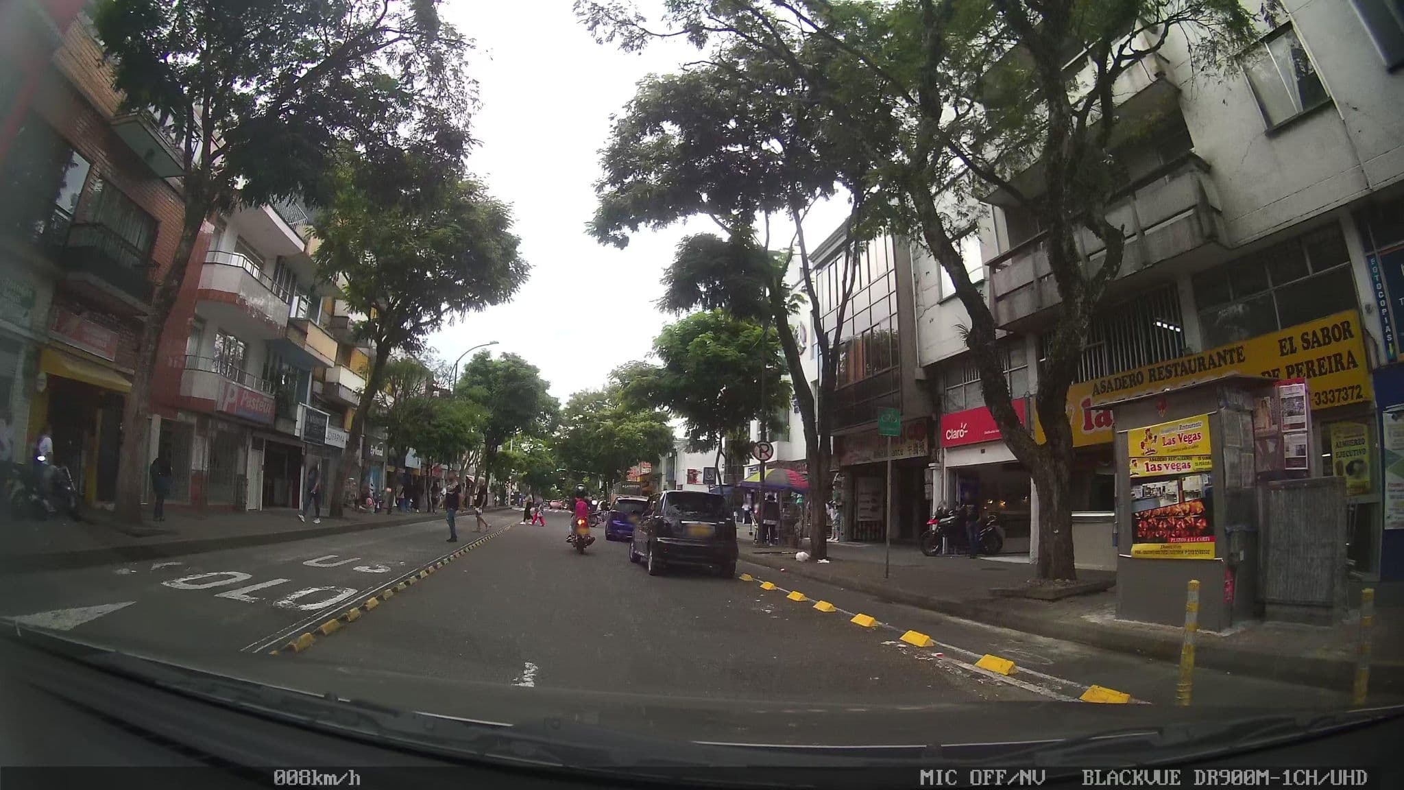 Street view near Apartahotel San Juan del Lago, Pereira — © kaart_2 (CC BY-SA · Mapillary)