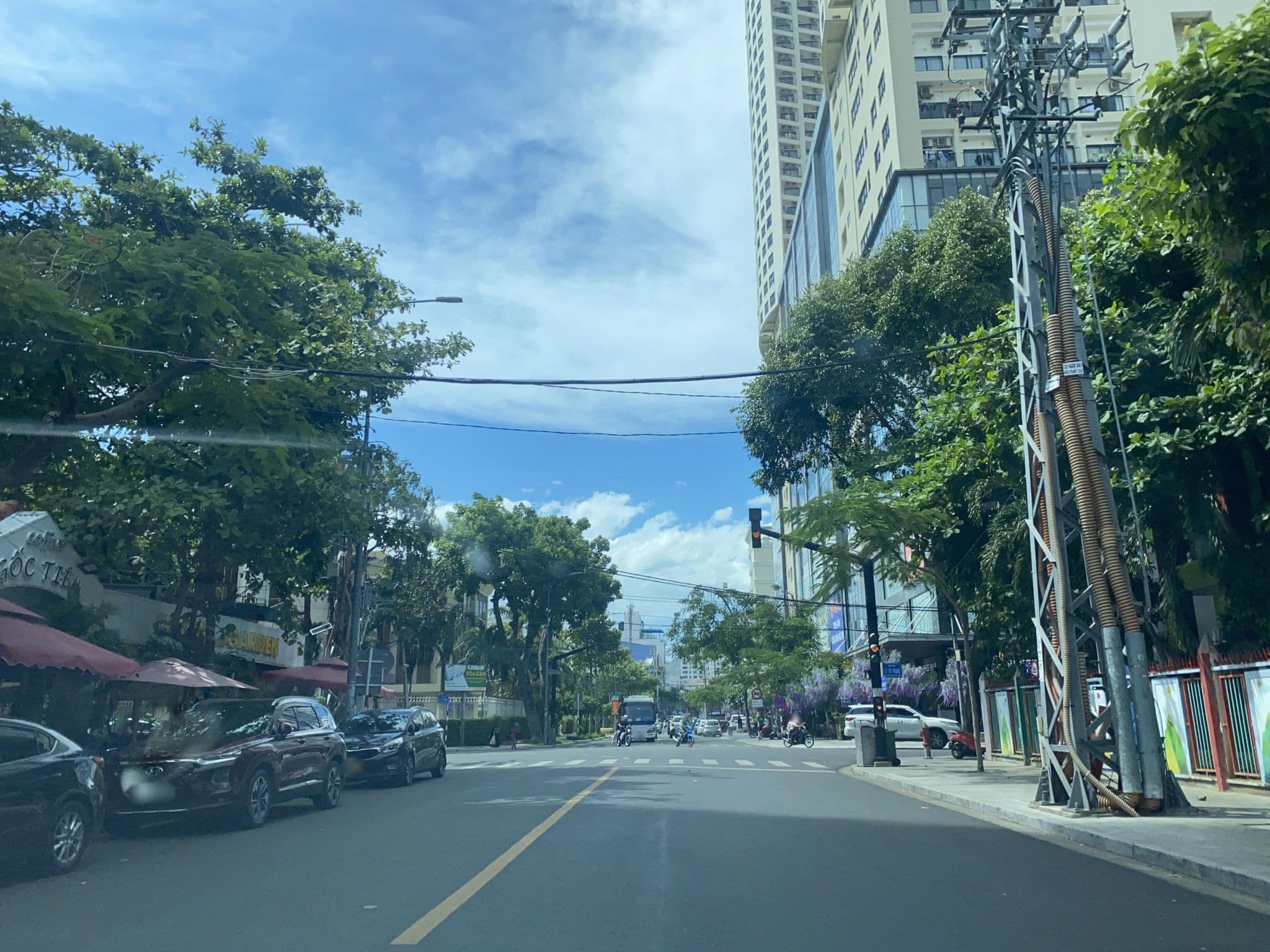 Street view near Nhà Khách Công Đoàn, Nha Trang — © DriveWithHoang (CC BY-SA · Mapillary)